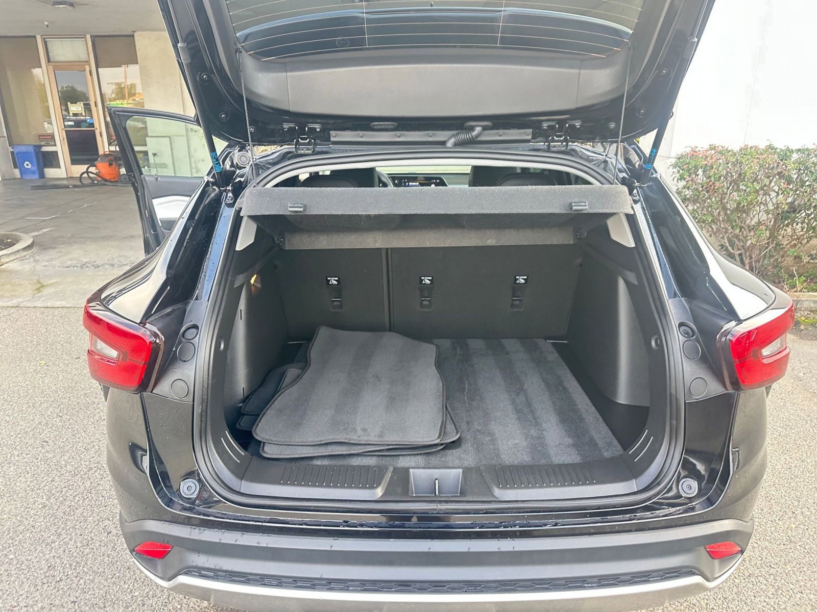 Thumbnail: 2025 Chevrolet Trax - 31