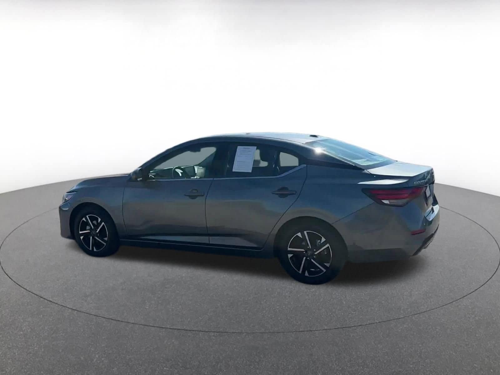 Thumbnail: 2024 Nissan Sentra - 10