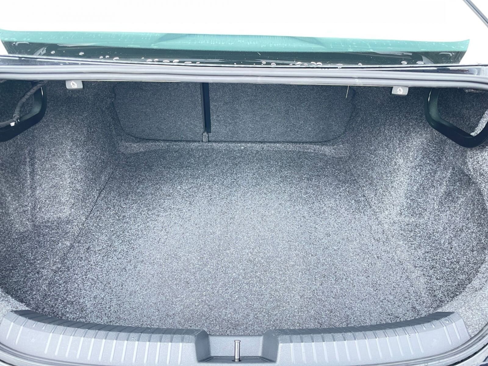 Thumbnail: 2025 Volkswagen Jetta - 32