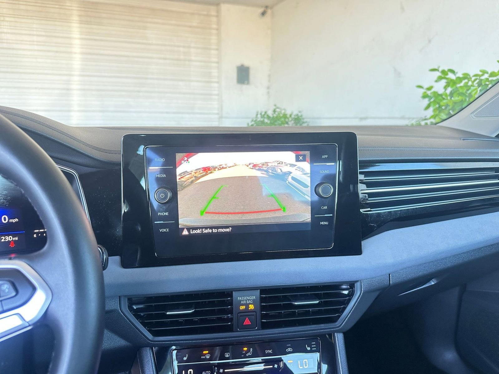 Thumbnail: 2025 Volkswagen Jetta - 17