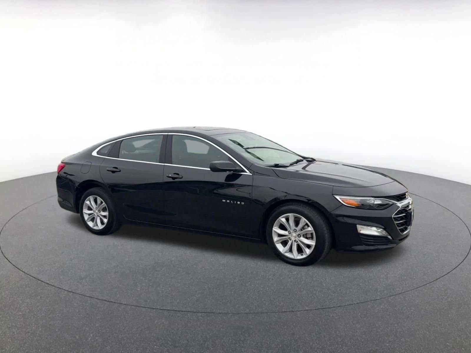 Thumbnail: 2024 Chevrolet Malibu - 2