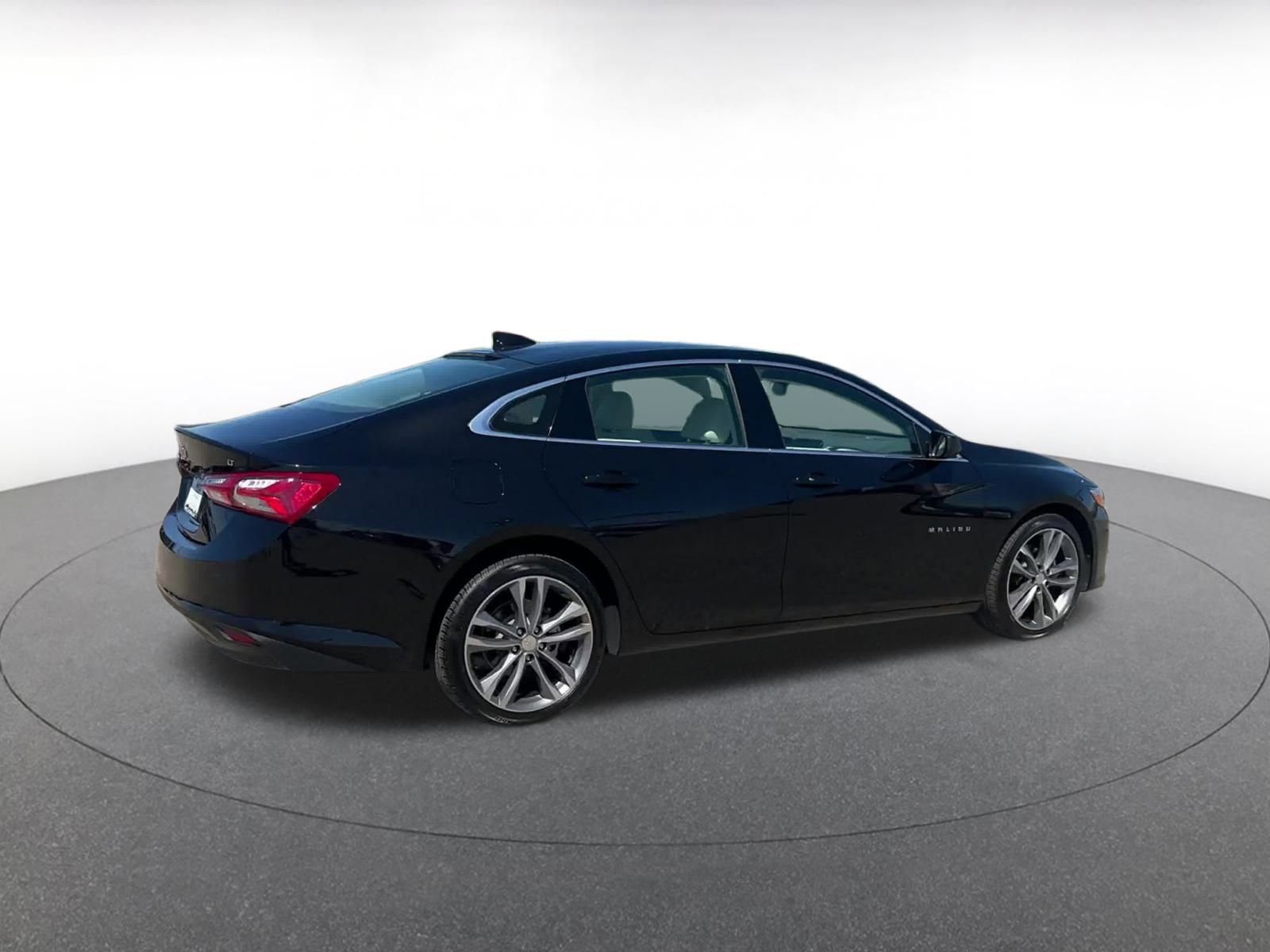 Thumbnail: 2024 Chevrolet Malibu - 15