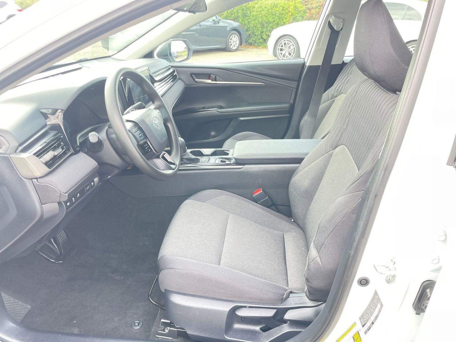 Thumbnail: 2025 Toyota Camry - 25