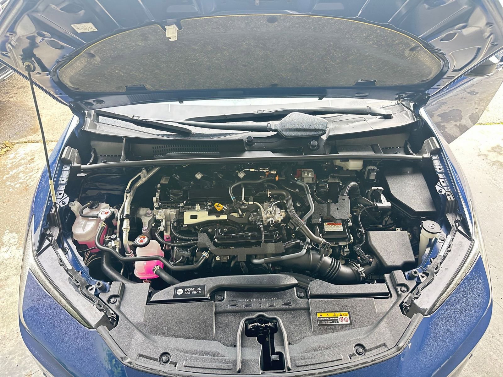 Thumbnail: 2025 Toyota Prius - 32