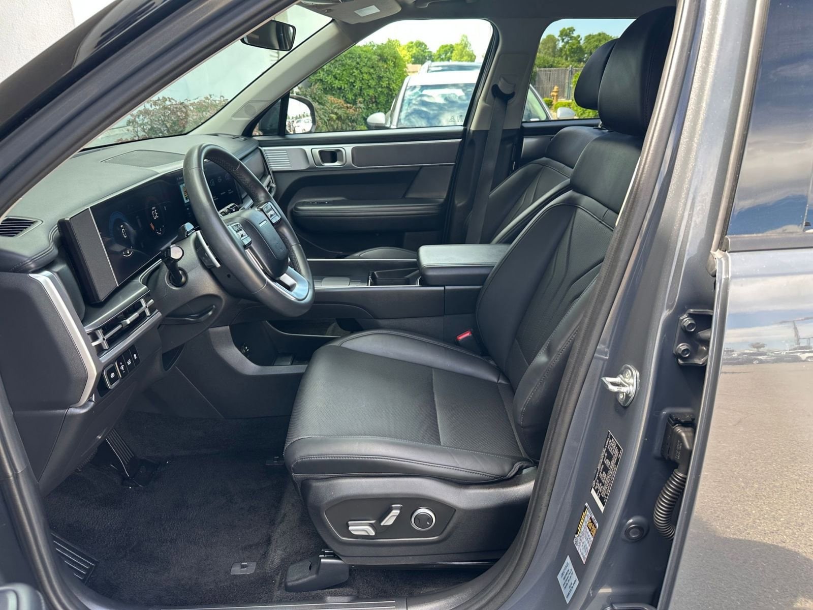 Thumbnail: 2025 Hyundai Santa Fe - 28