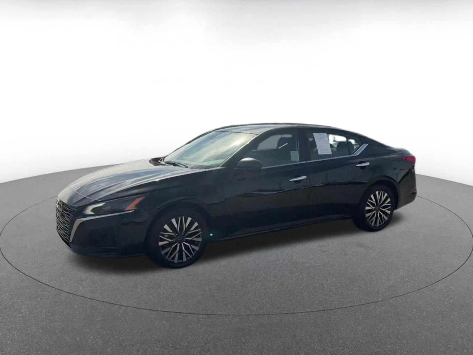 Thumbnail: 2025 Nissan Altima - 7