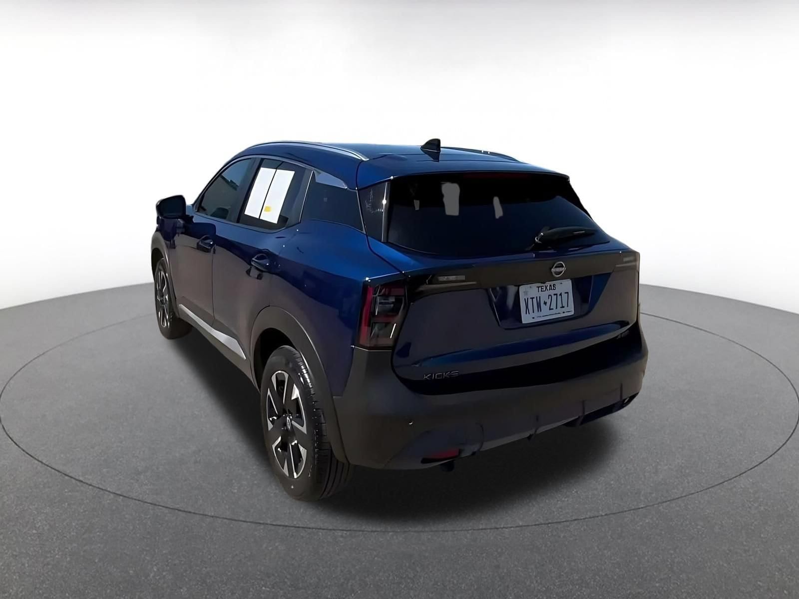 Thumbnail: 2026 Nissan Kicks - 10