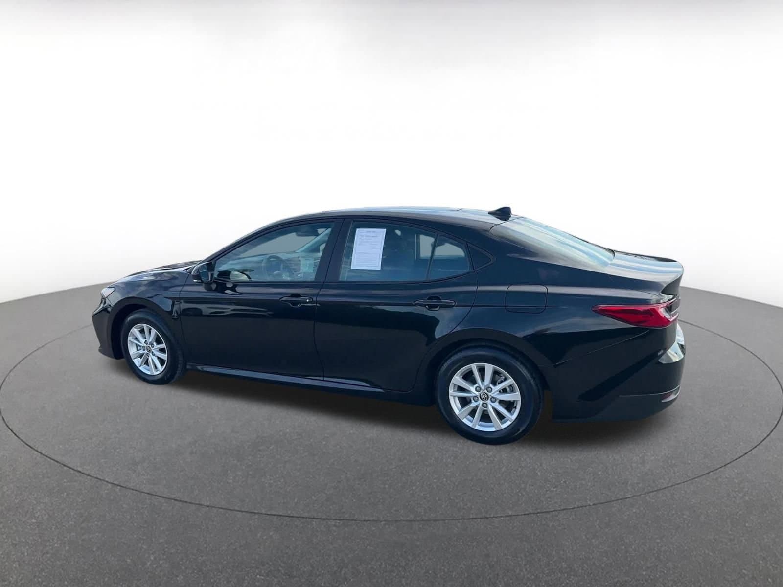 Thumbnail: 2025 Toyota Camry - 10