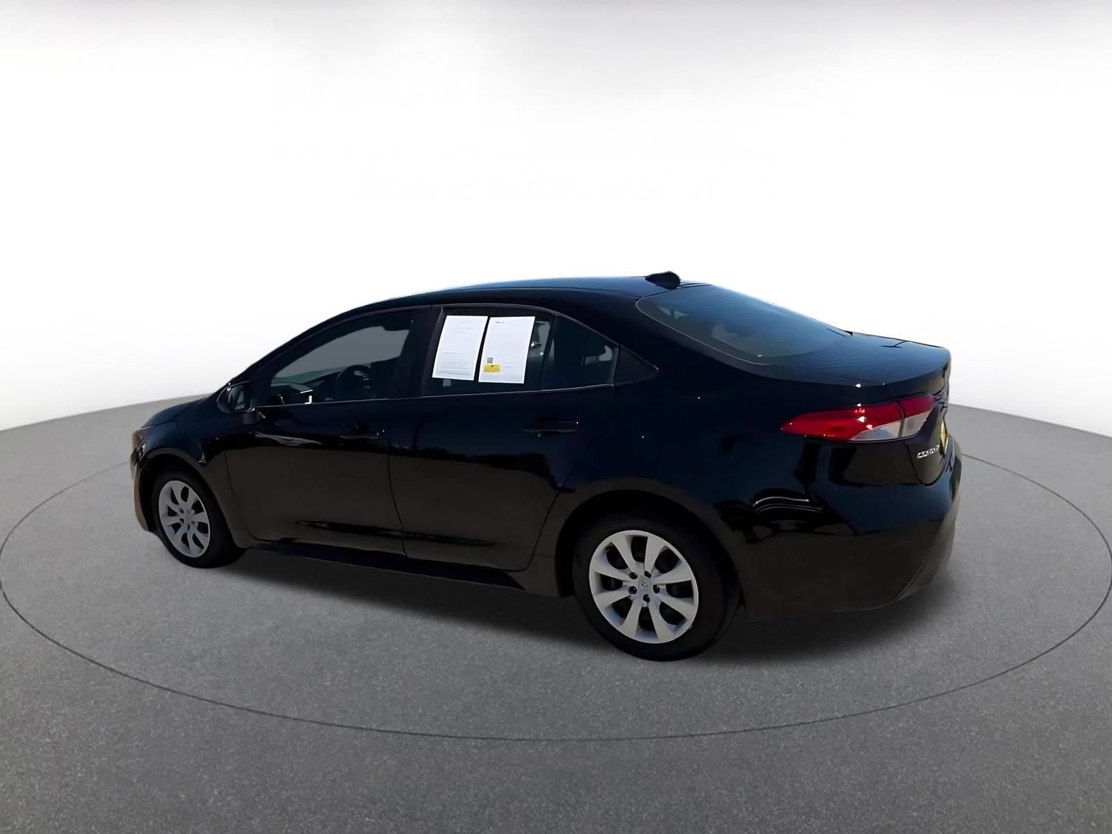 Thumbnail: 2025 Toyota Corolla - 10