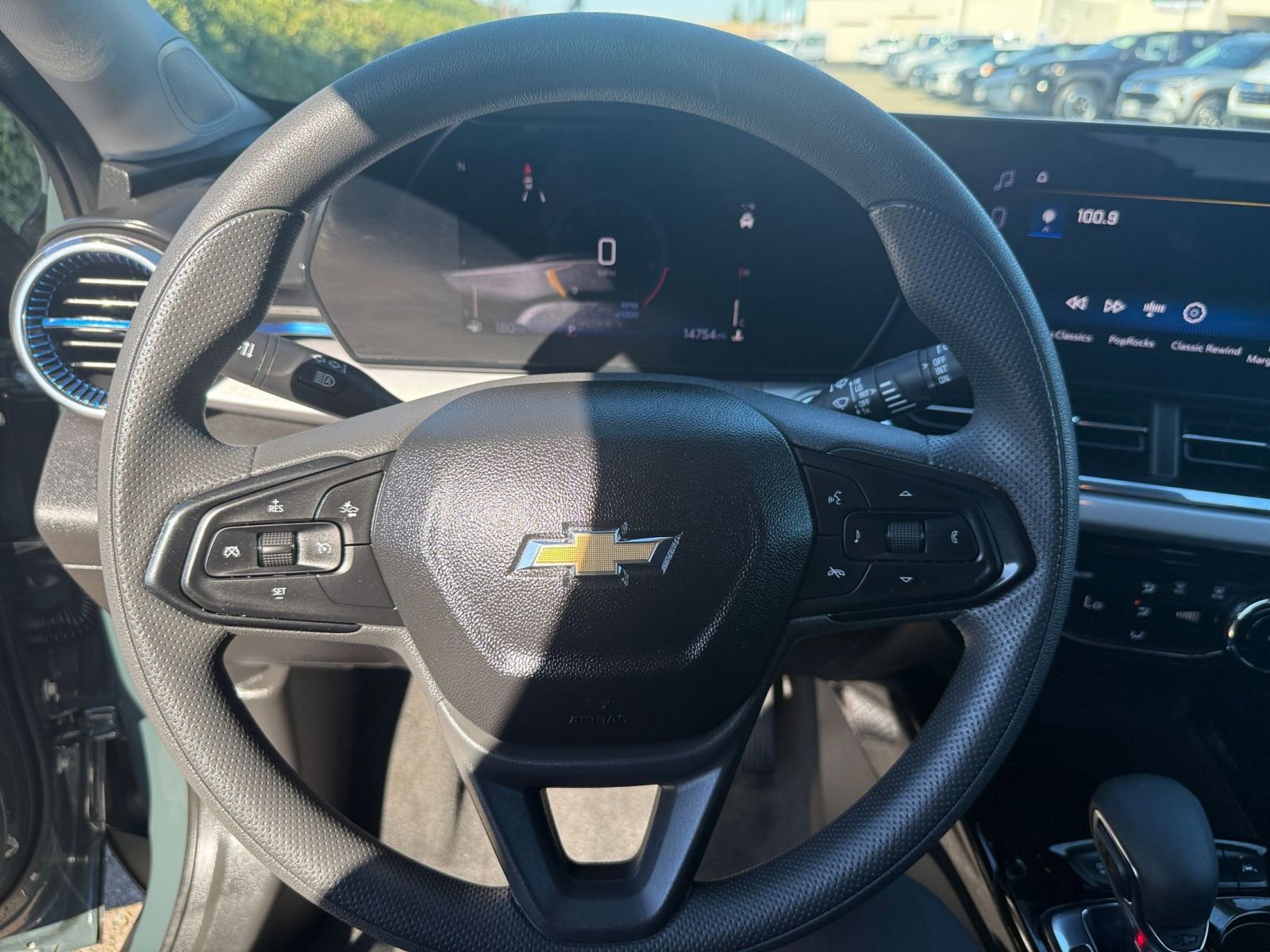 Thumbnail: 2025 Chevrolet Trax - 27