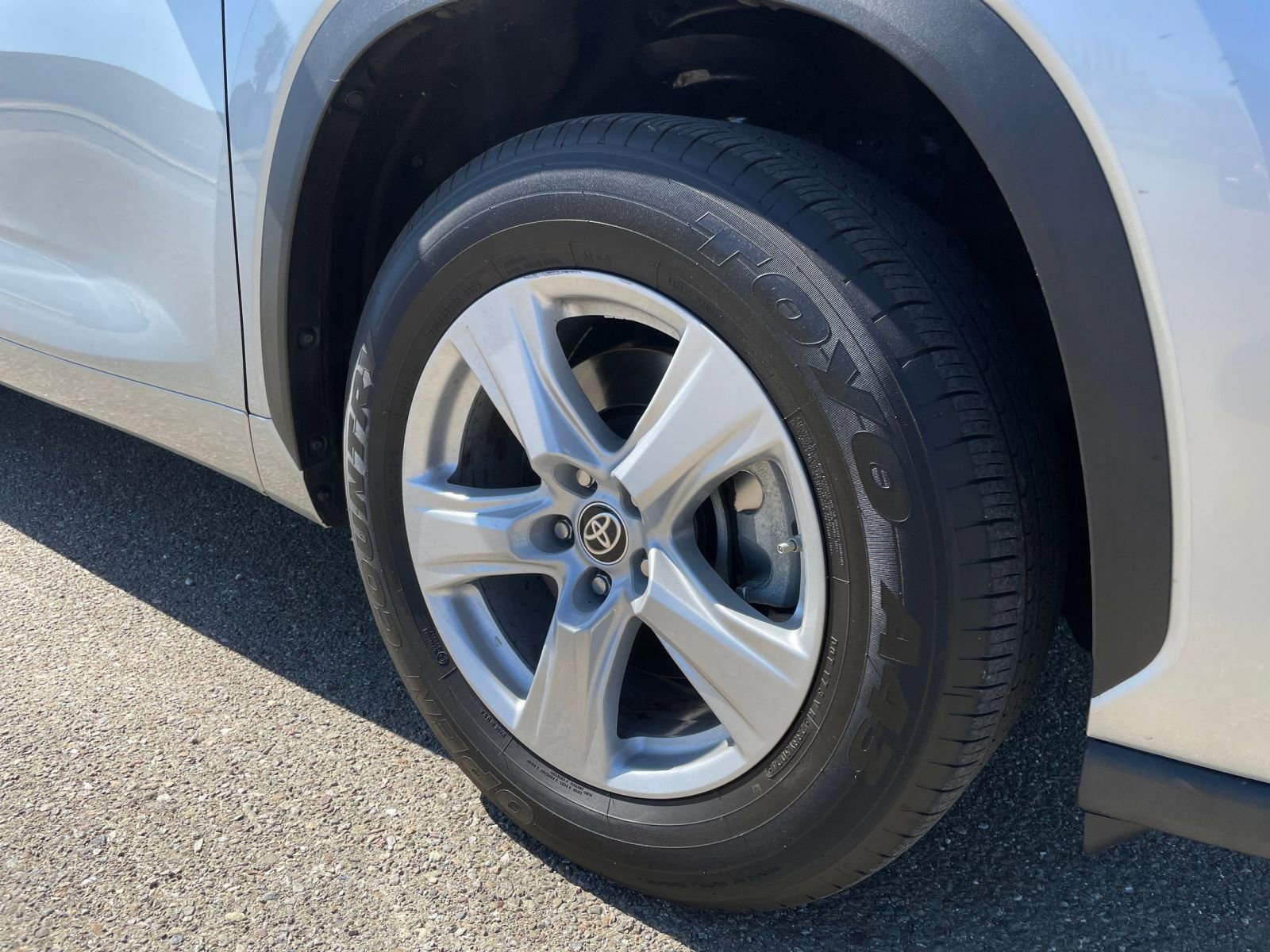 Thumbnail: 2025 Toyota Highlander - 32