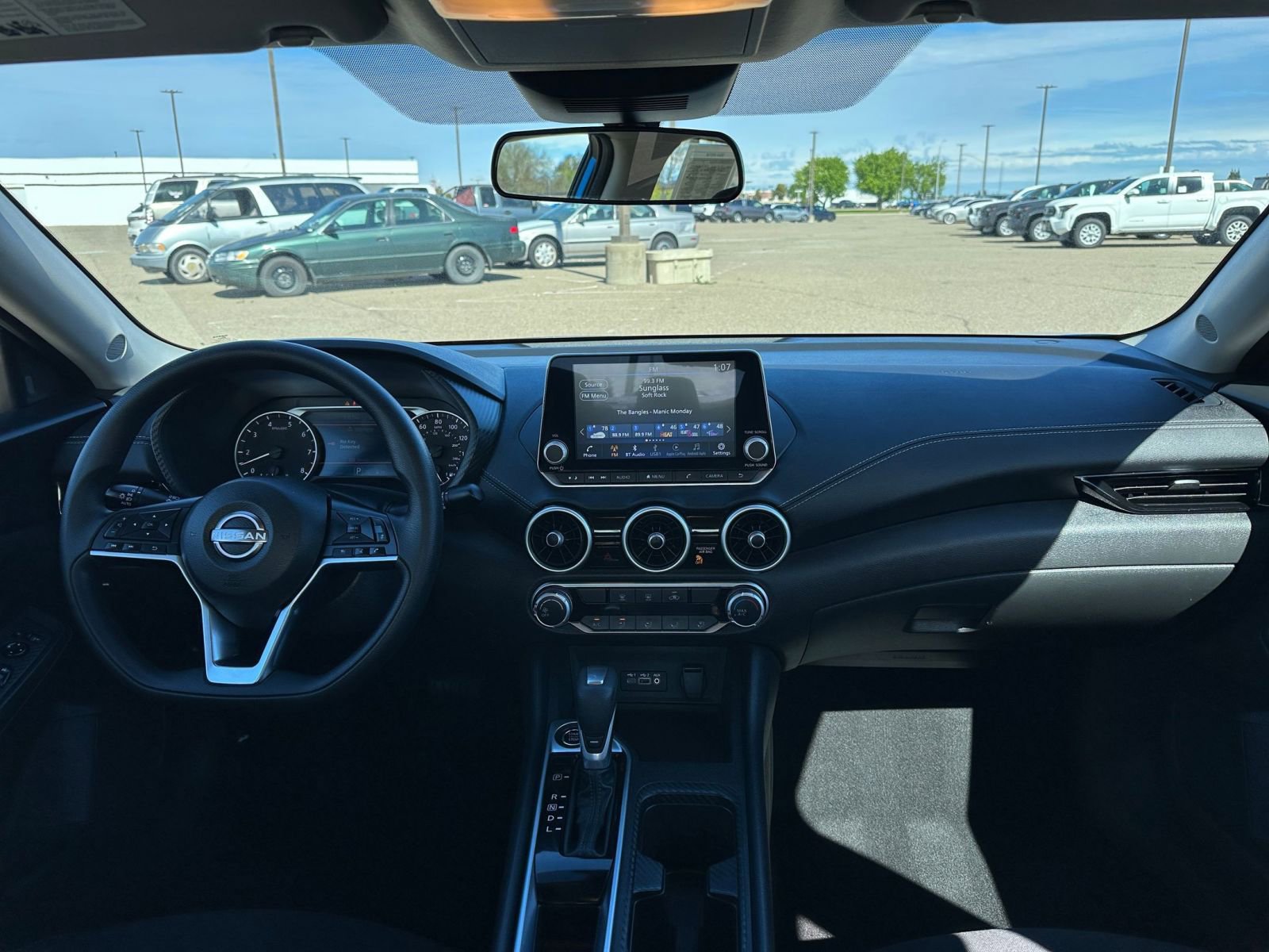 Thumbnail: 2025 Nissan Sentra - 32