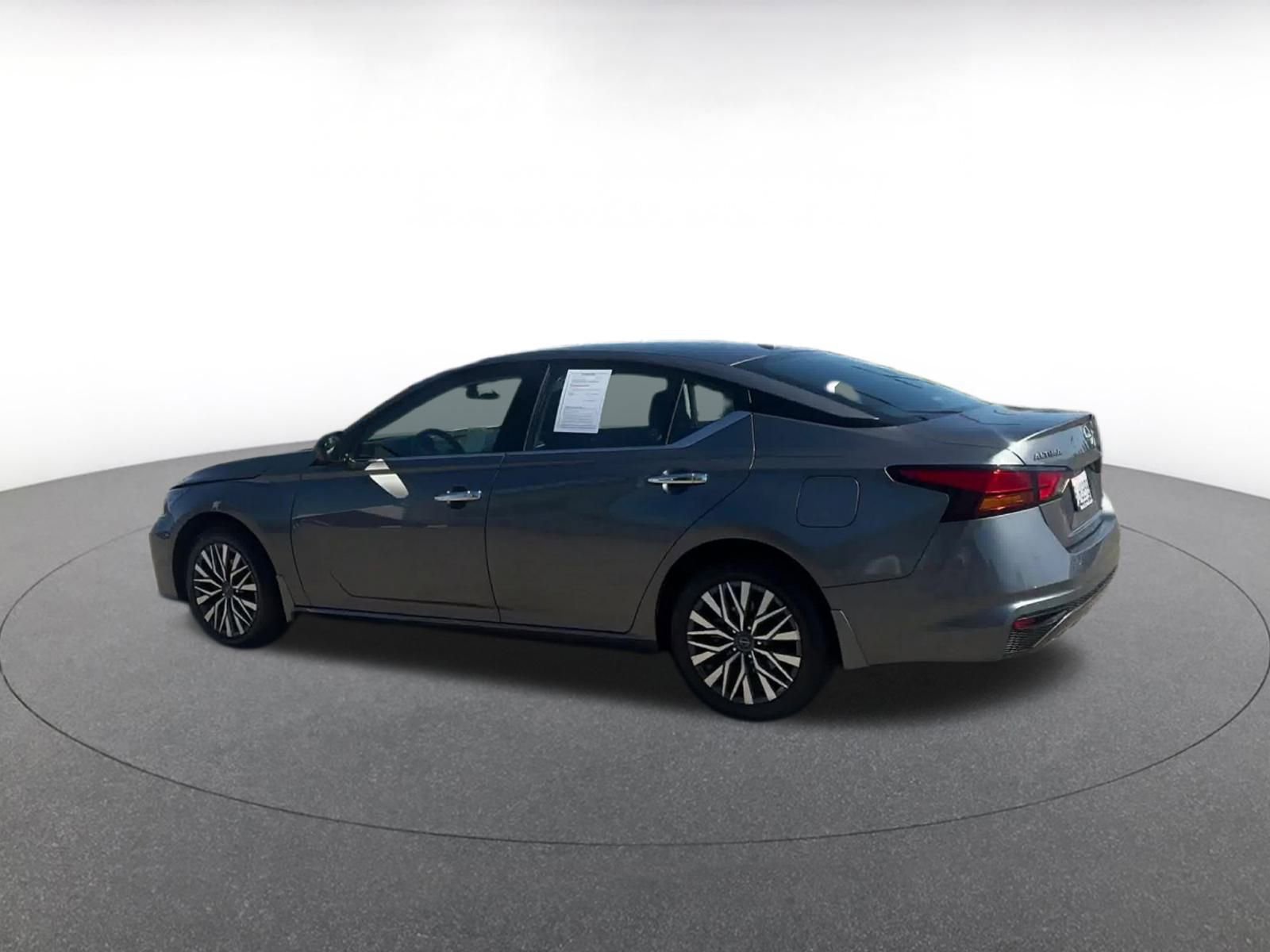 Thumbnail: 2024 Nissan Altima - 10