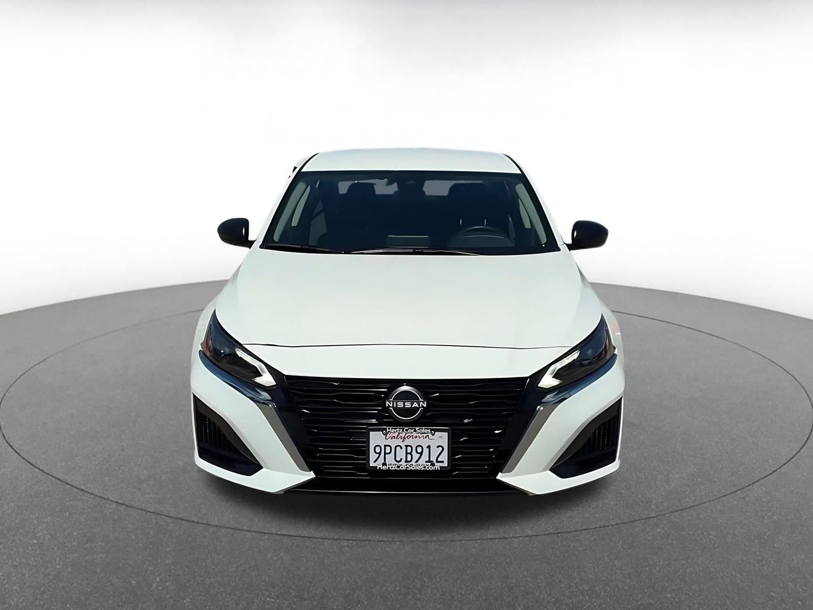 Thumbnail: 2025 Nissan Altima - 4