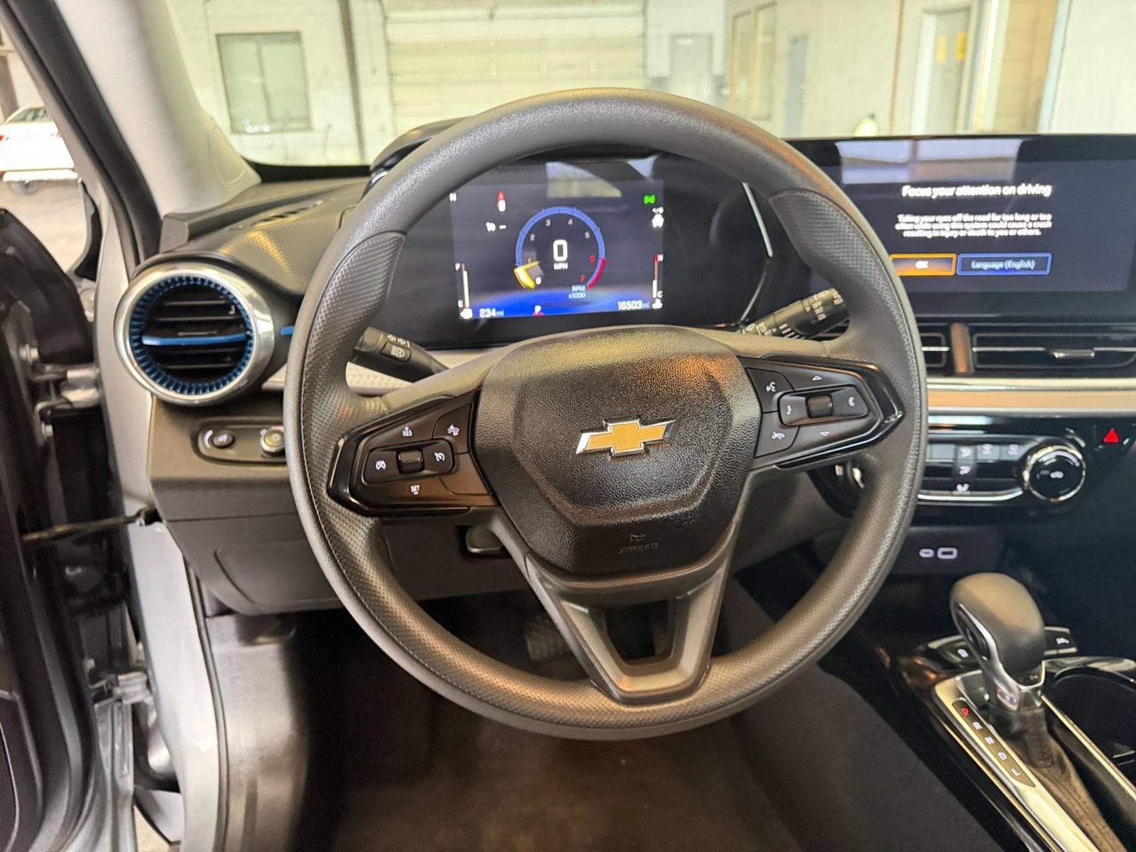 Thumbnail: 2025 Chevrolet Trax - 28