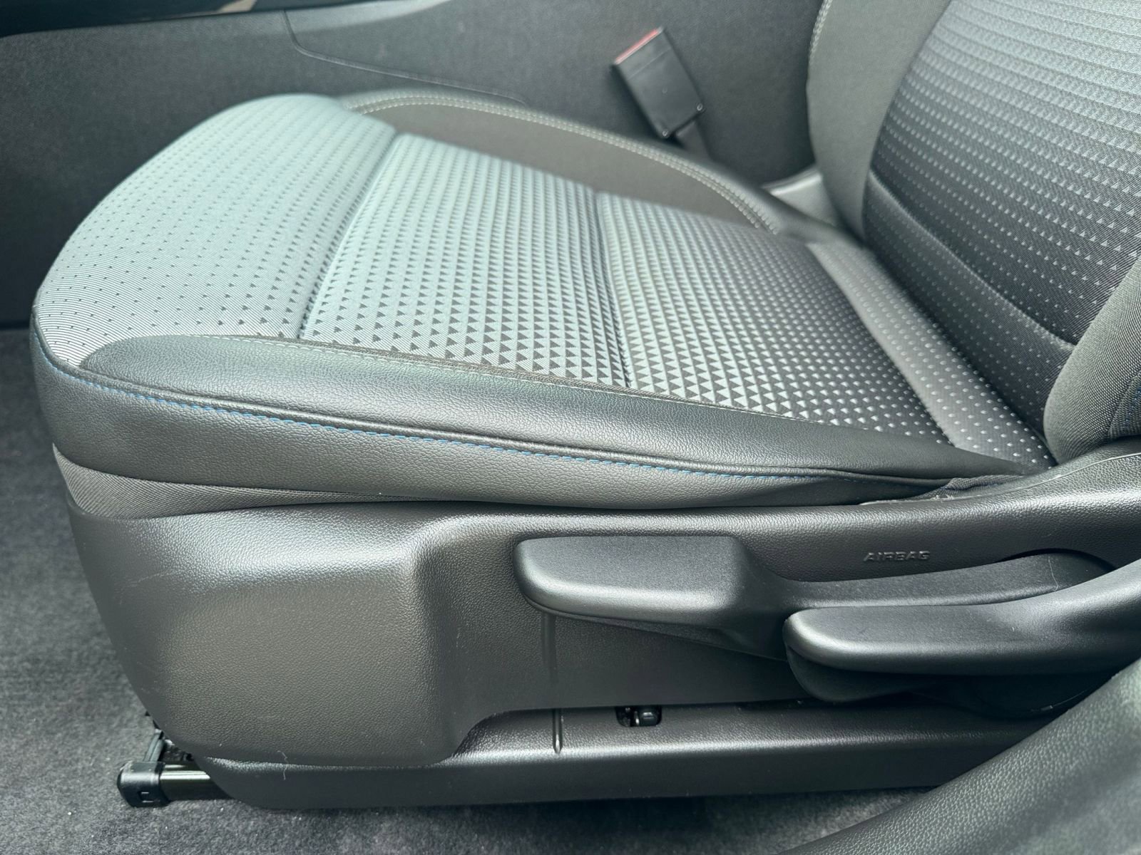 Thumbnail: 2025 Chevrolet Trax - 23