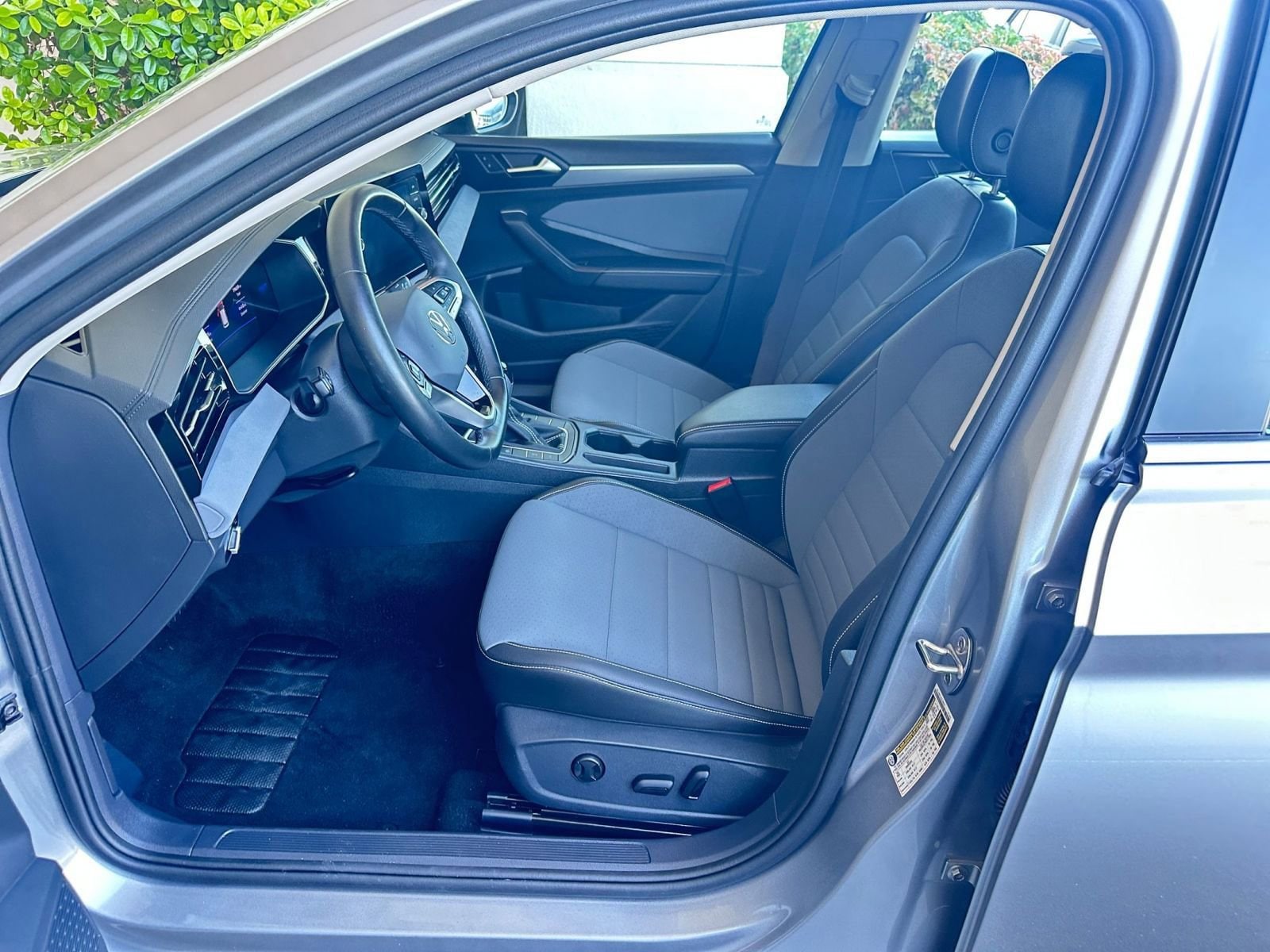 Thumbnail: 2025 Volkswagen Jetta - 27