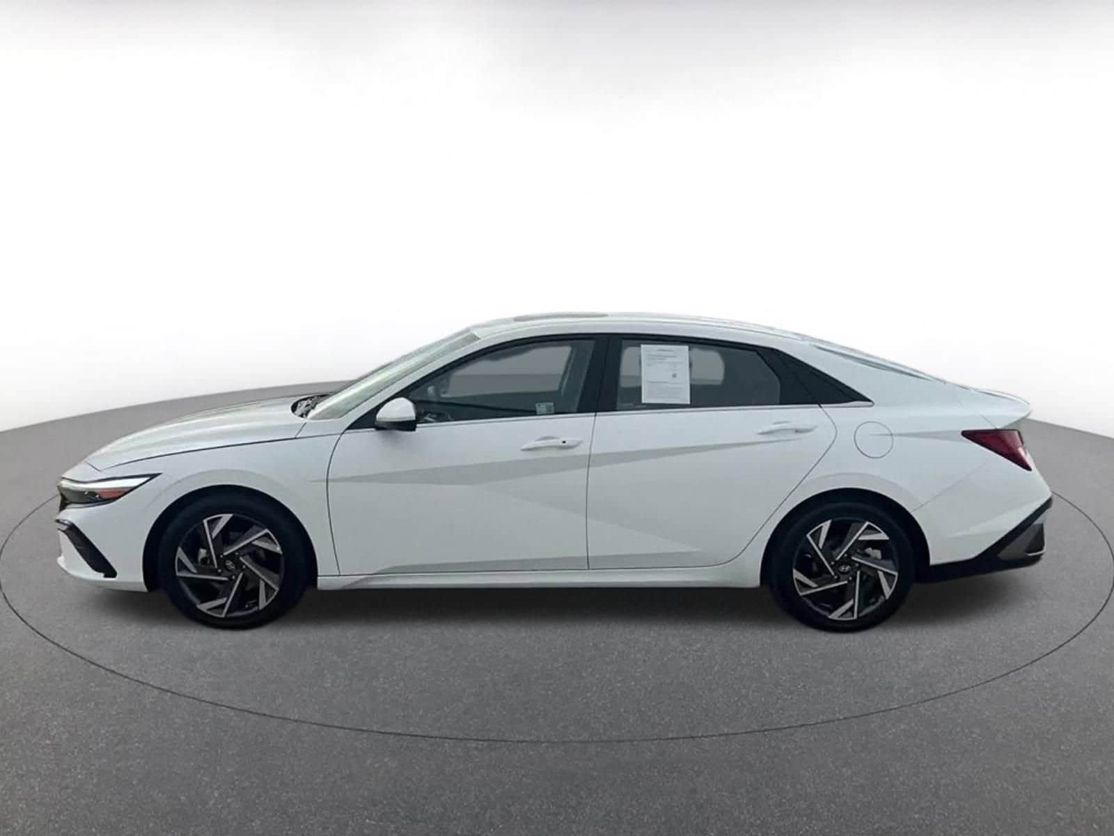 Thumbnail: 2025 Hyundai Elantra - 9