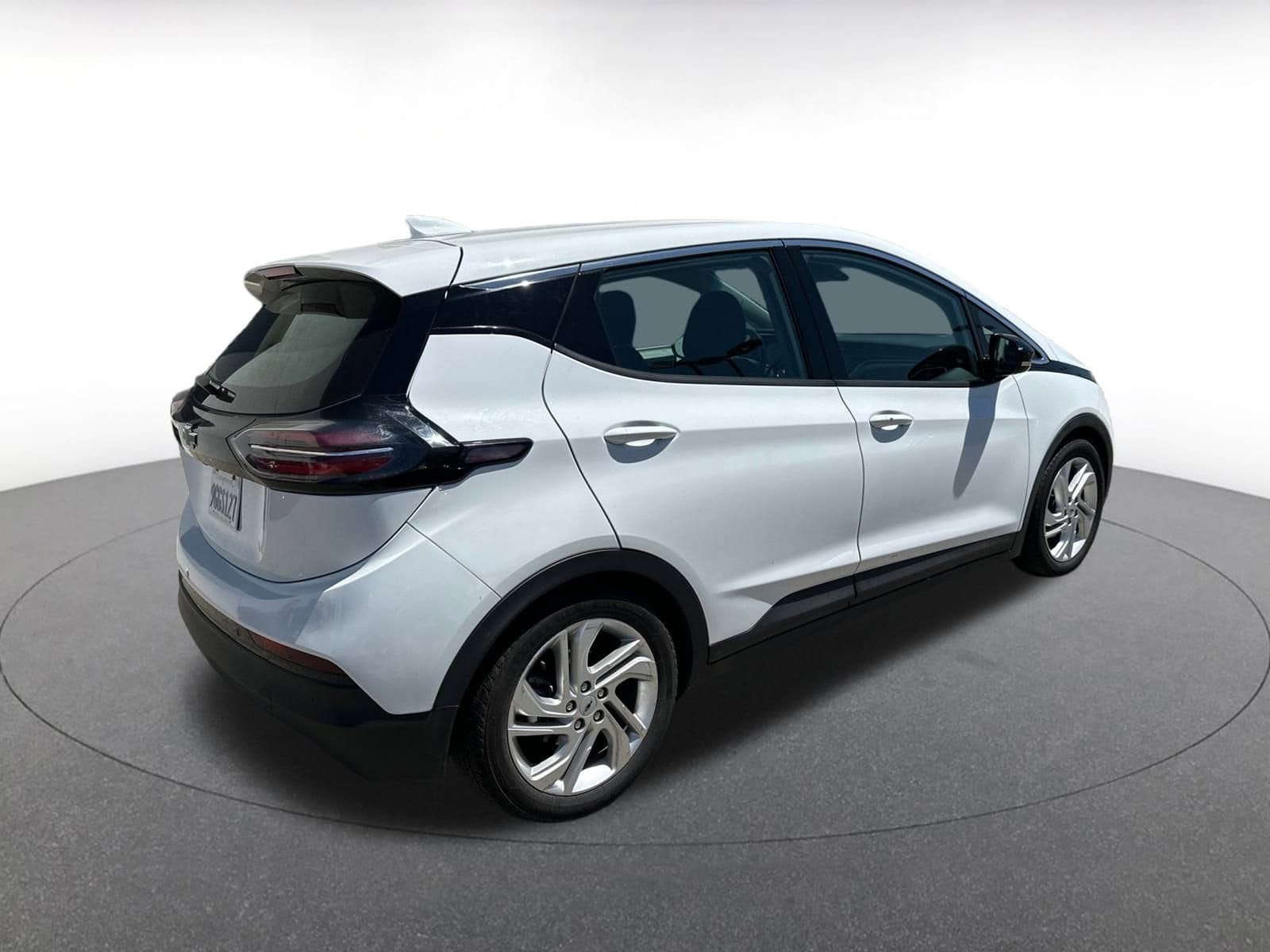 Thumbnail: 2023 Chevrolet Bolt EV - 4