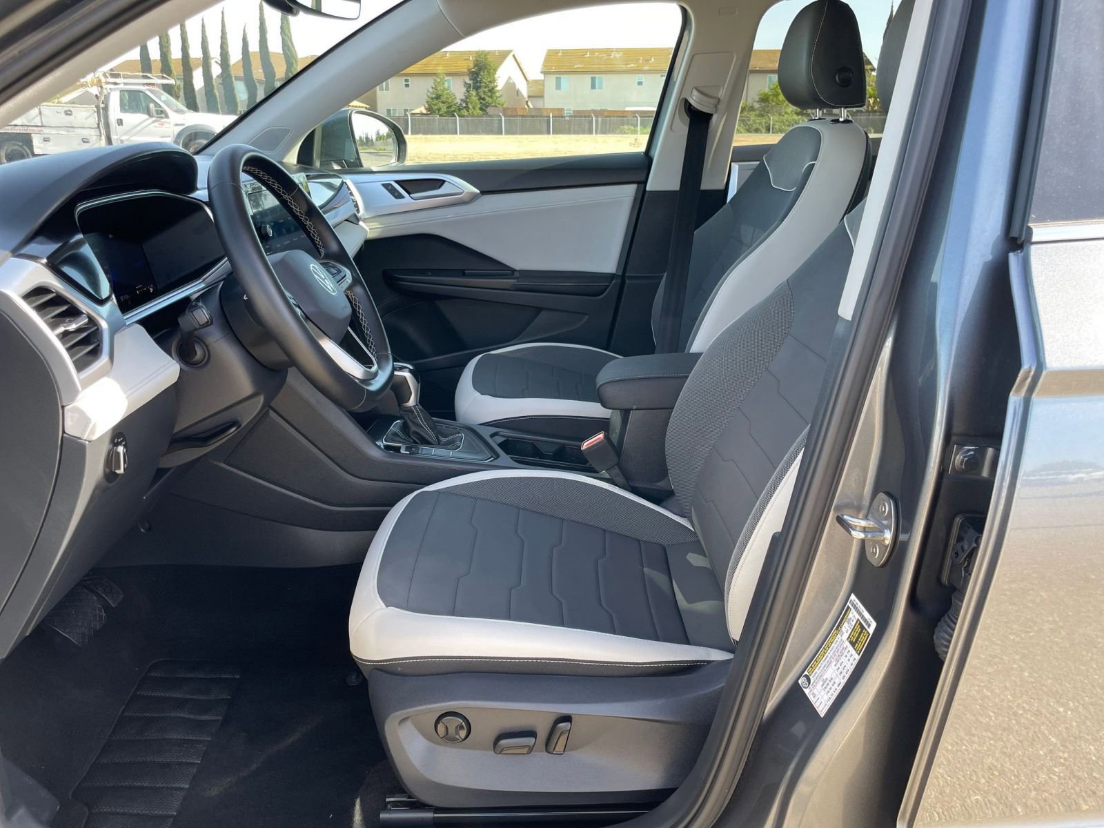 Thumbnail: 2025 Volkswagen Taos - 28