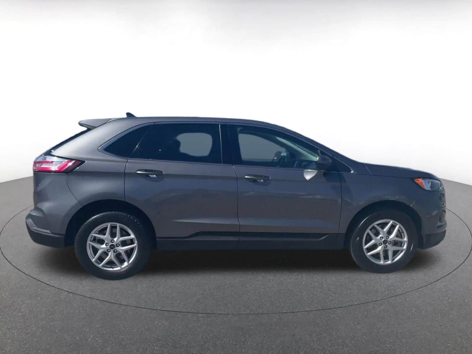 Thumbnail: 2024 Ford Edge - 16