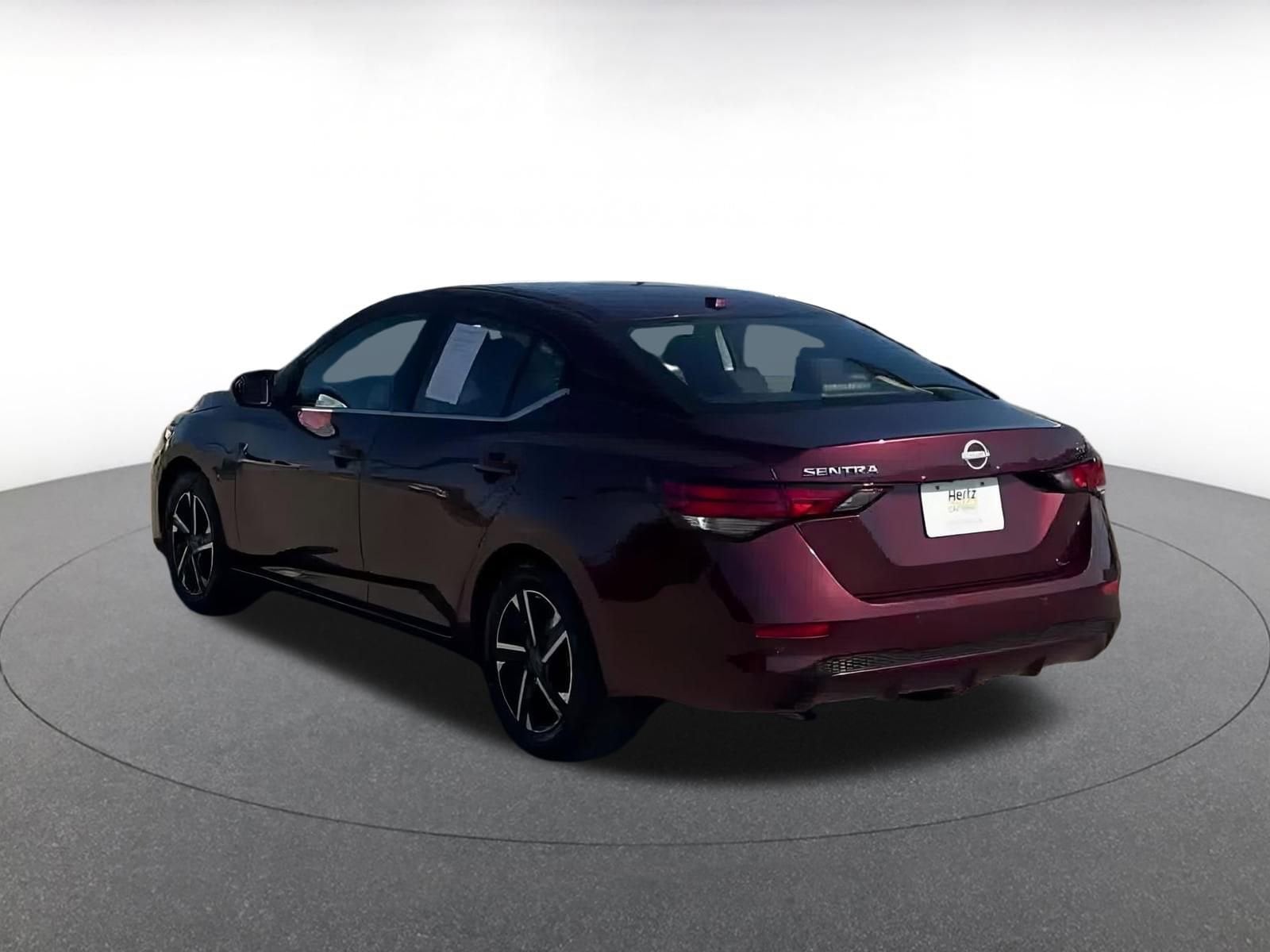 Thumbnail: 2024 Nissan Sentra - 10