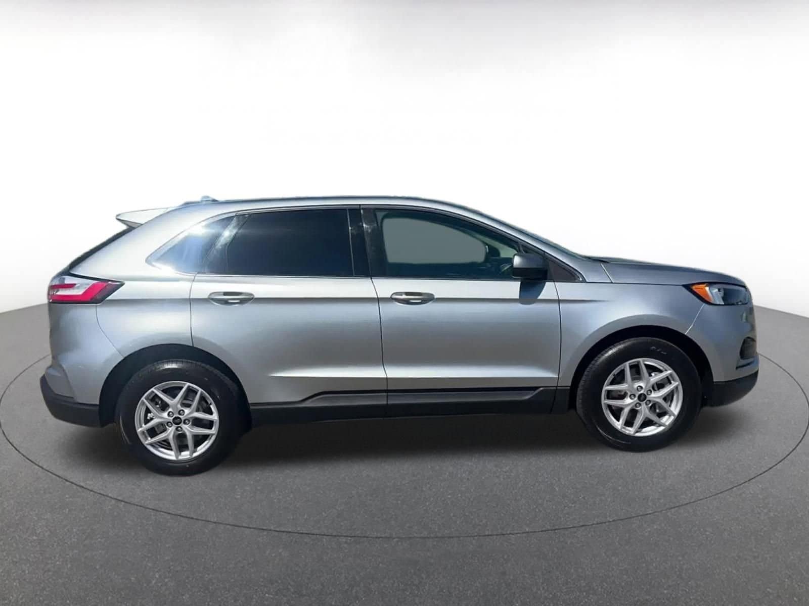 Thumbnail: 2023 Ford Edge - 16