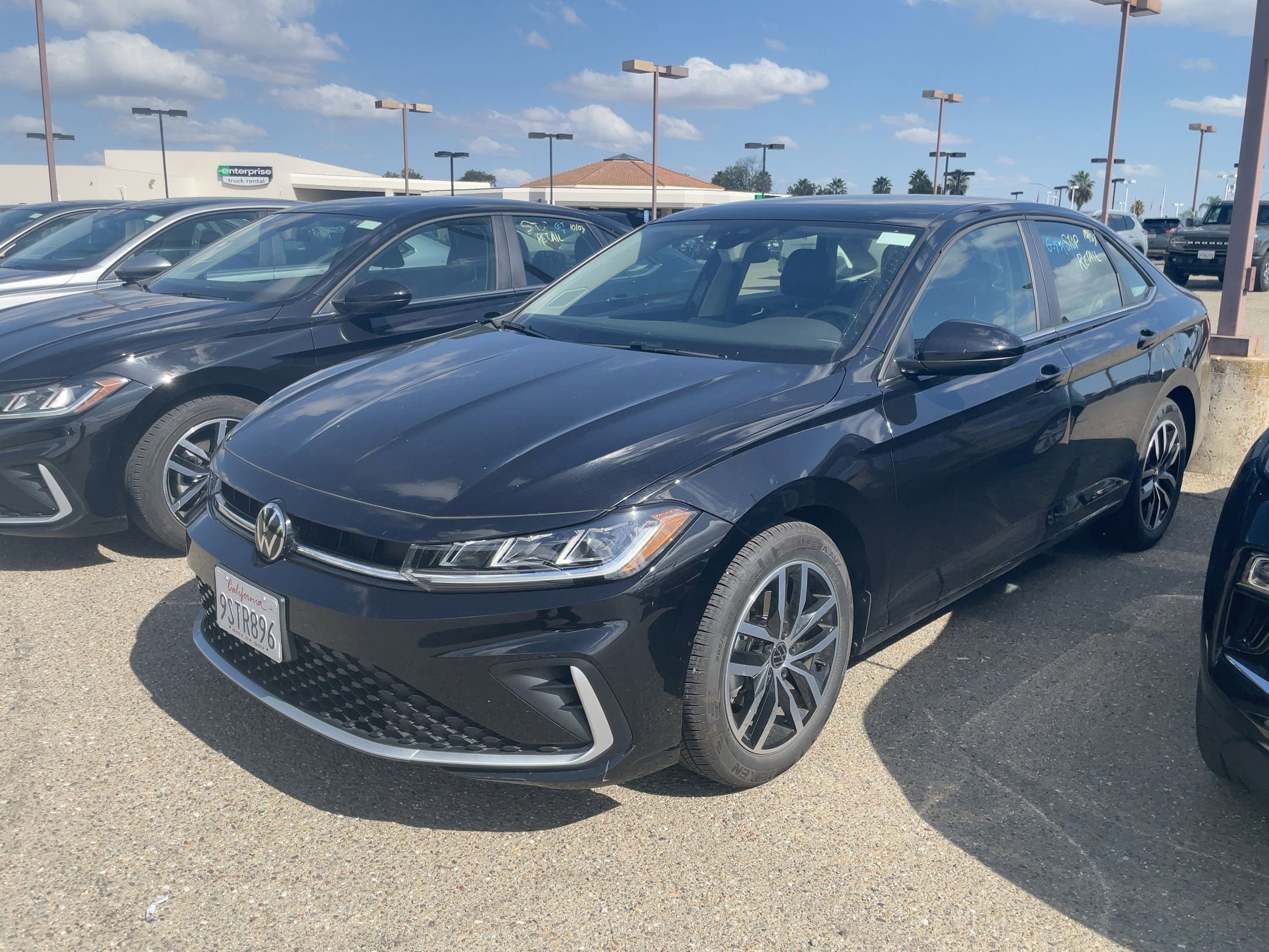 Thumbnail: 2025 Volkswagen Jetta - 3