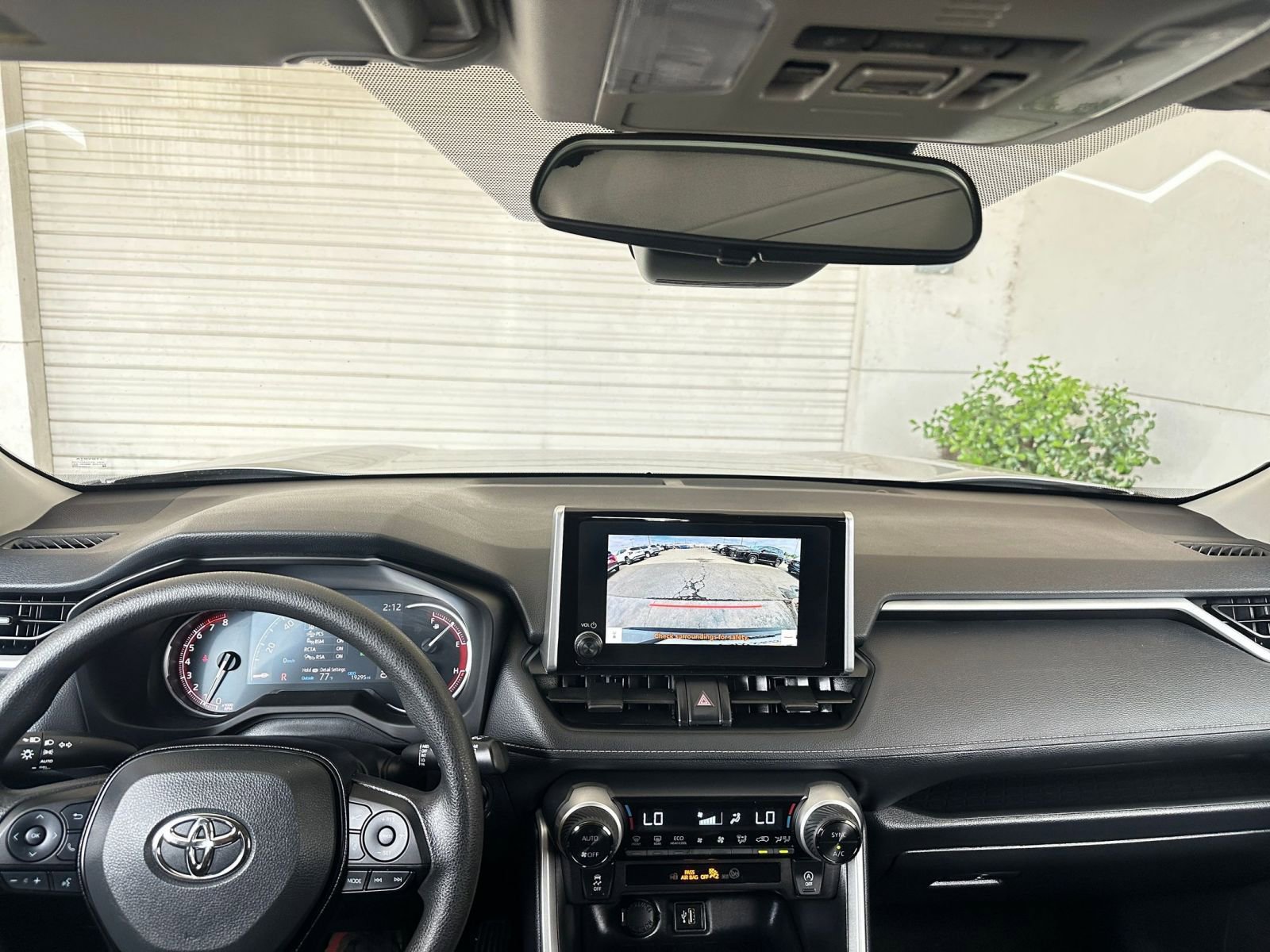 Thumbnail: 2025 Toyota RAV4 - 33