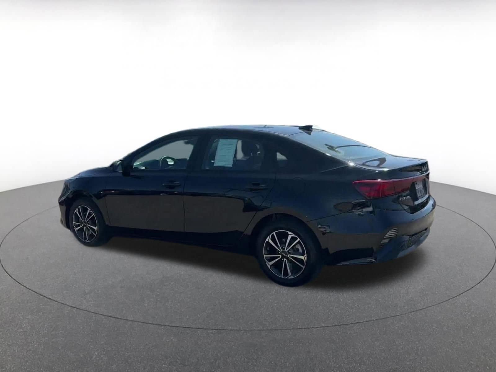2024 Kia Forte LXS 10