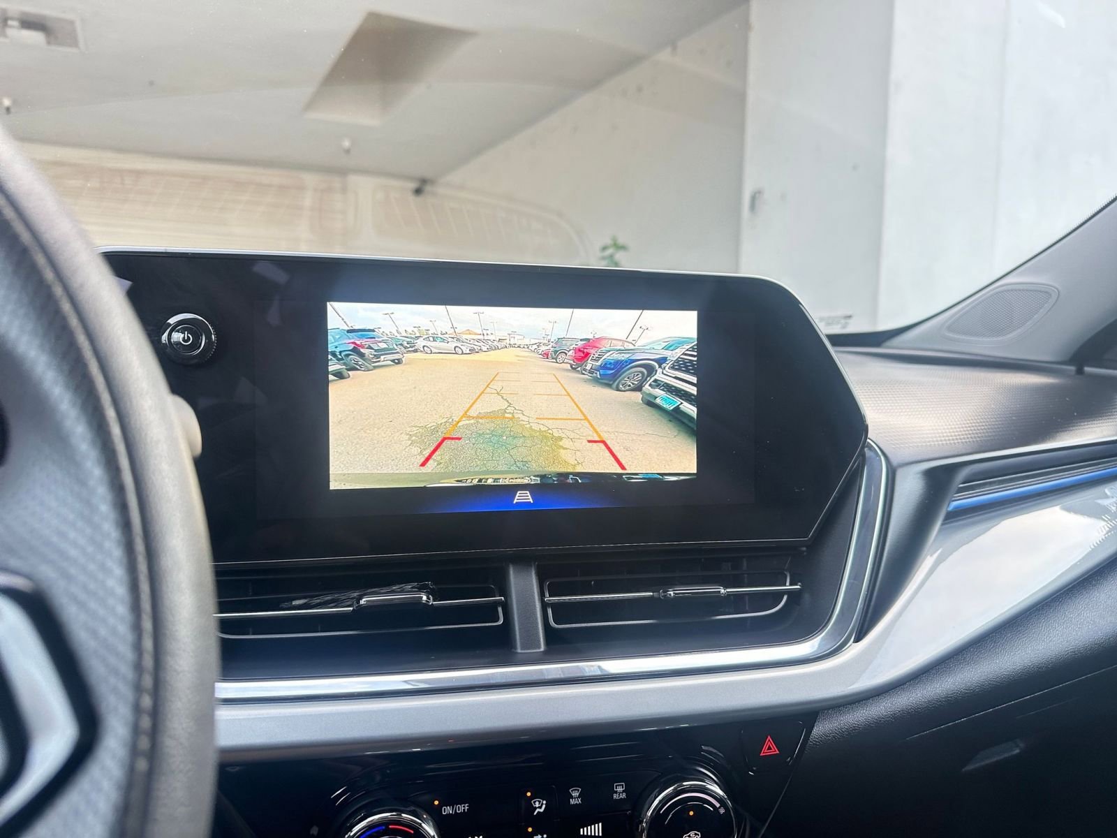 Thumbnail: 2025 Chevrolet Trax - 17