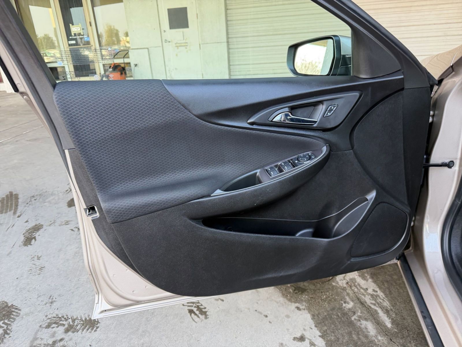 Thumbnail: 2023 Chevrolet Malibu - 18