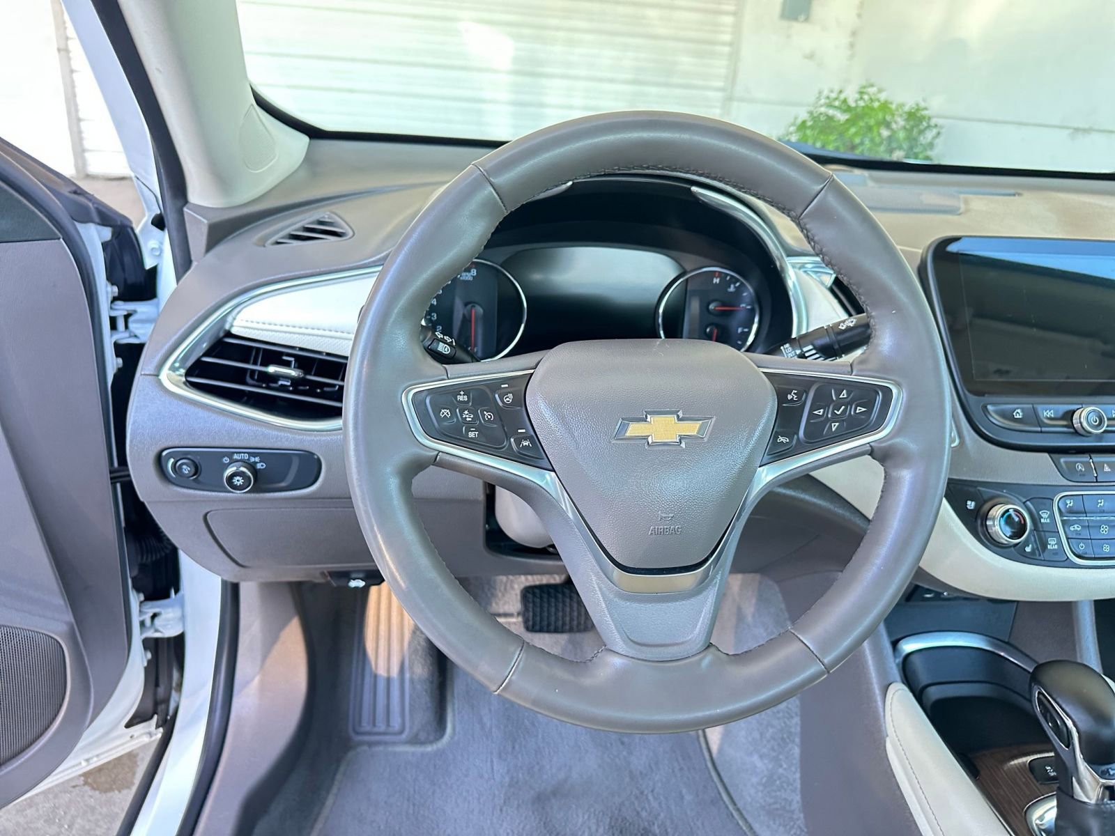 Thumbnail: 2024 Chevrolet Malibu - 28