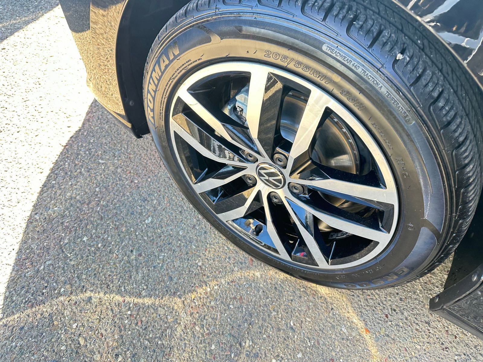 Thumbnail: 2025 Volkswagen Jetta - 30