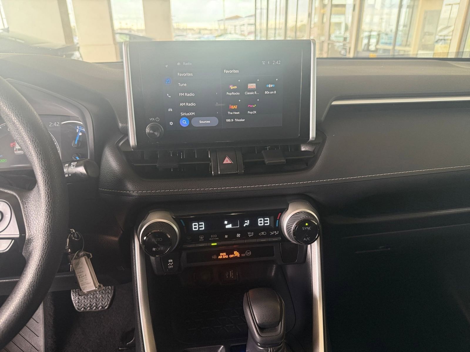 Thumbnail: 2025 Toyota RAV4 - 18