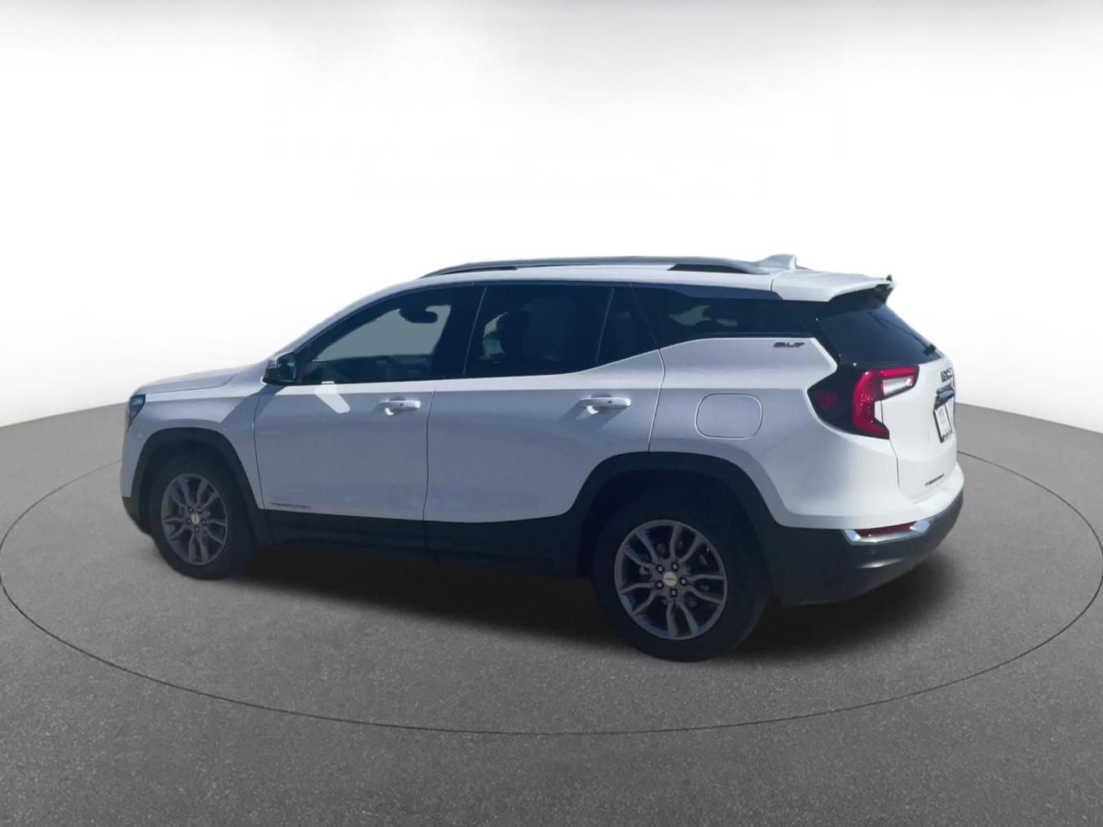 Thumbnail: 2023 GMC Terrain - 10