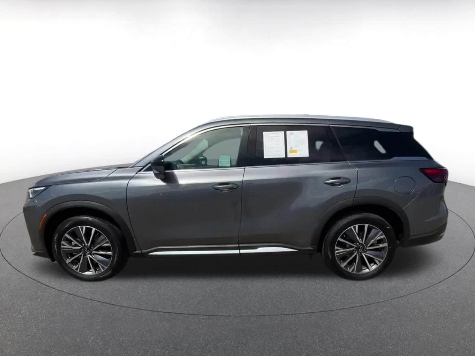 Thumbnail: 2026 INFINITI QX60 - 8