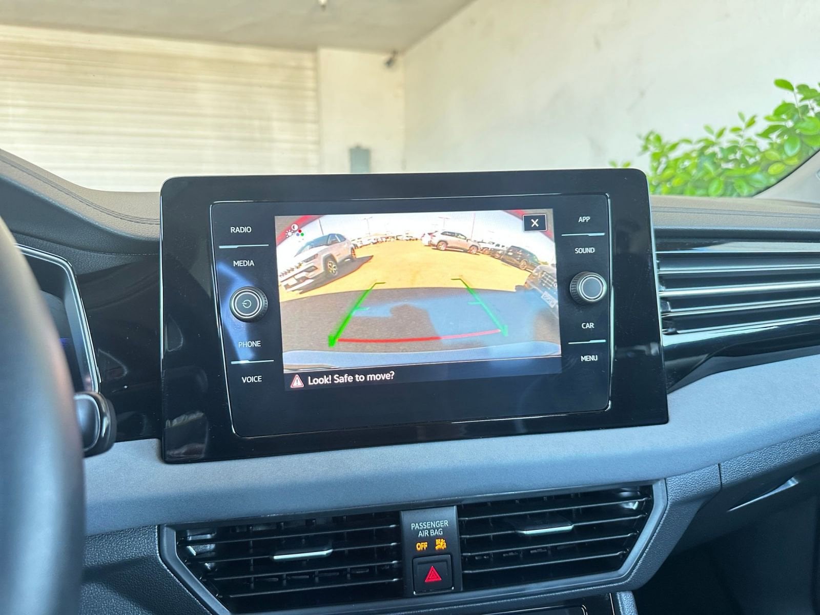 Thumbnail: 2025 Volkswagen Jetta - 17