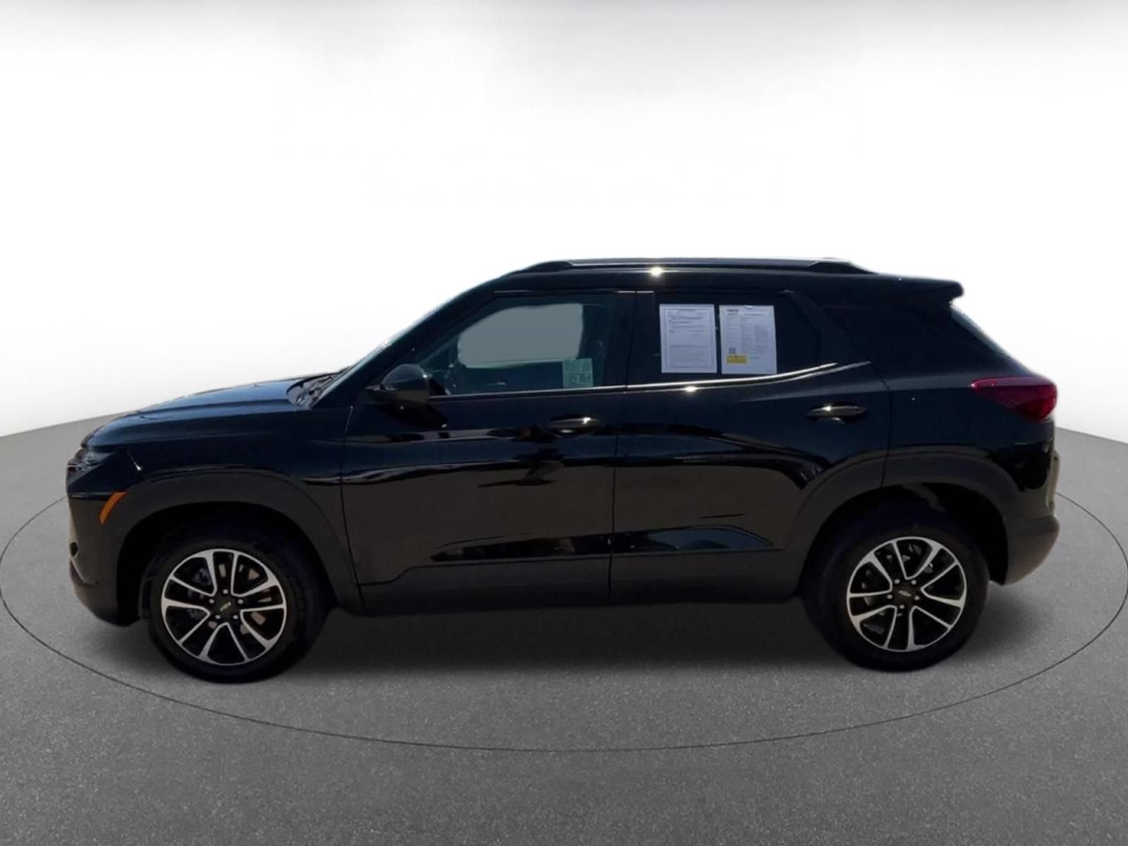 Thumbnail: 2025 Chevrolet TrailBlazer - 9