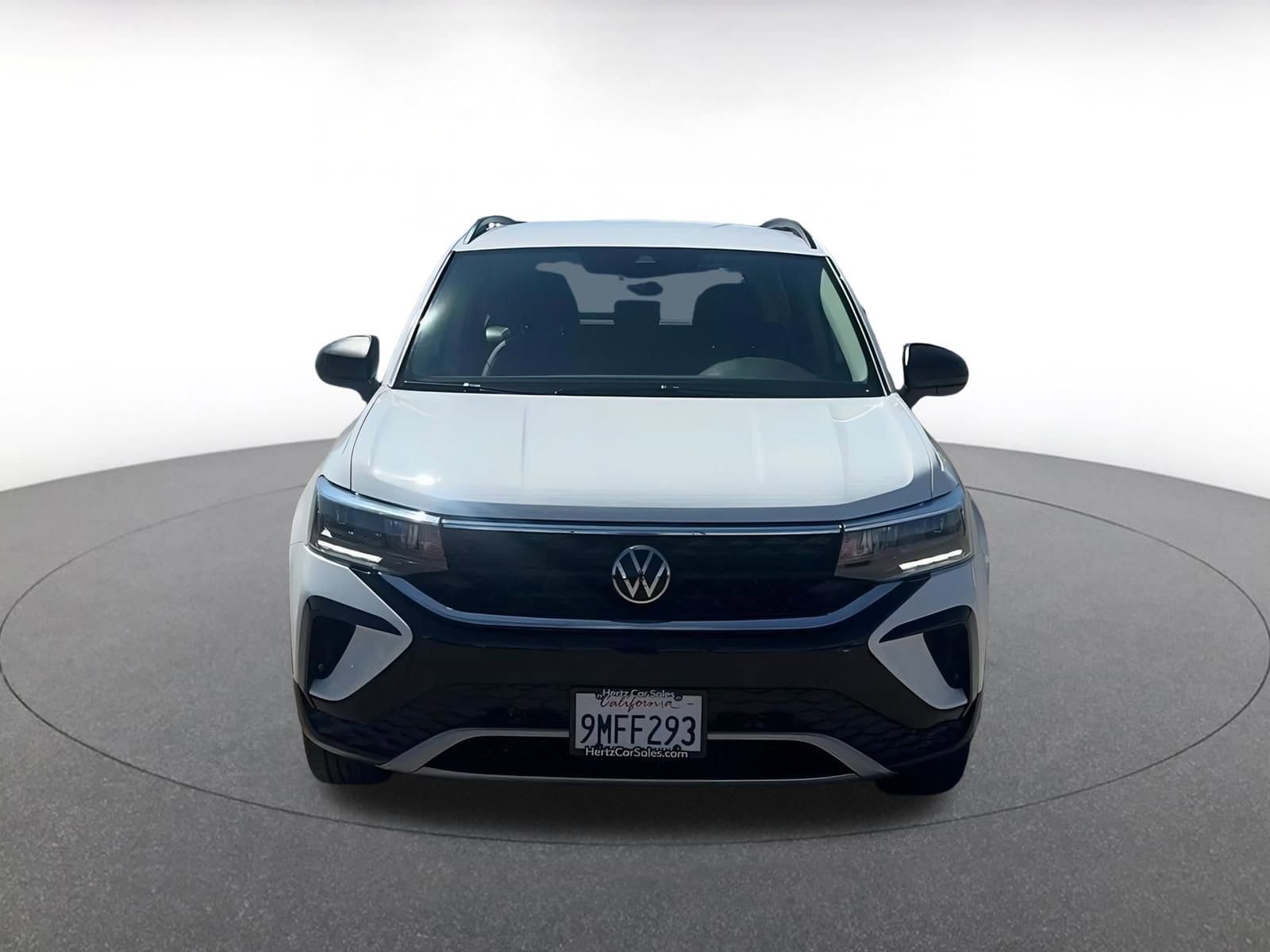 Thumbnail: 2024 Volkswagen Taos - 3