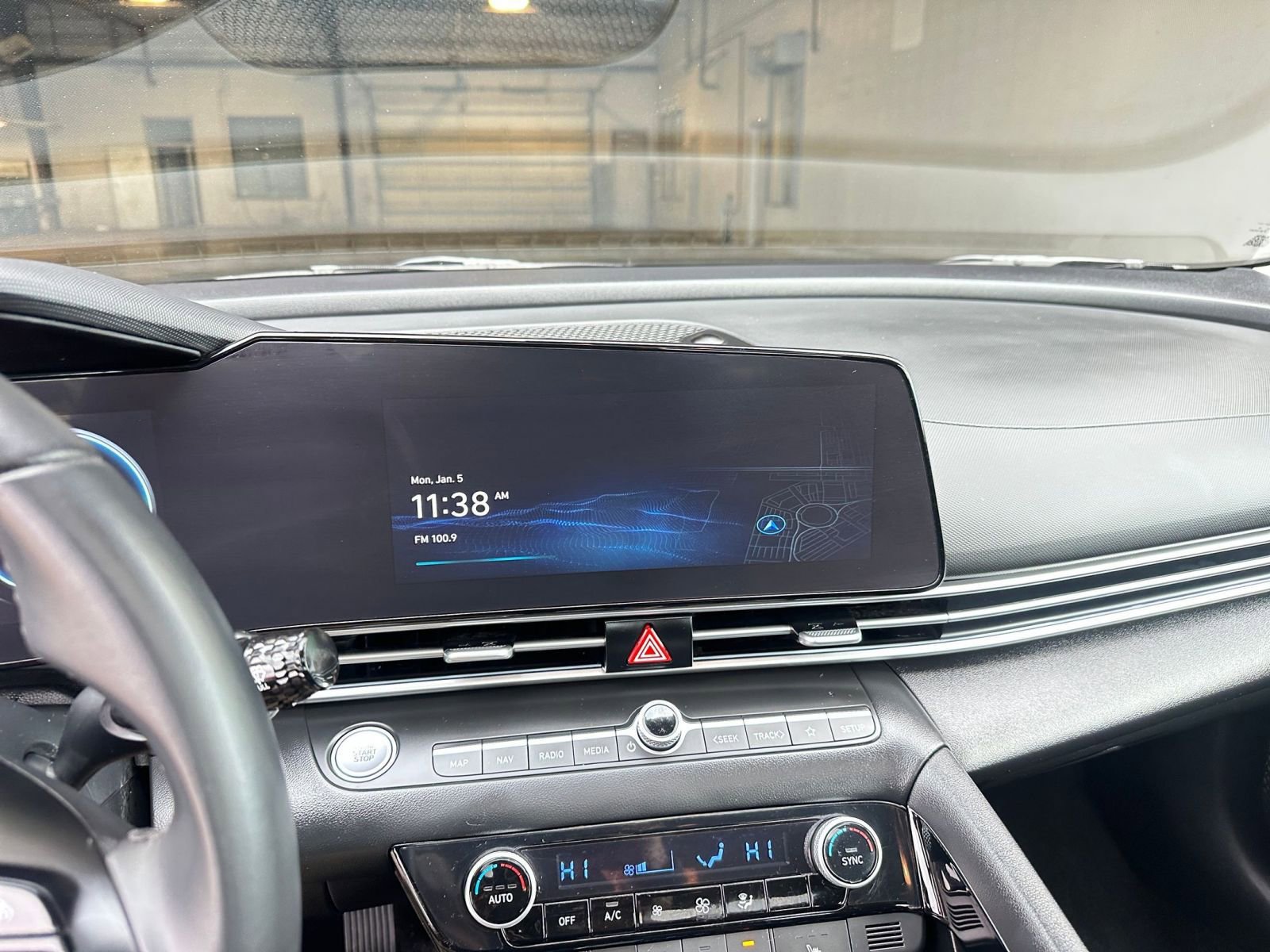 Thumbnail: 2025 Hyundai Elantra - 21