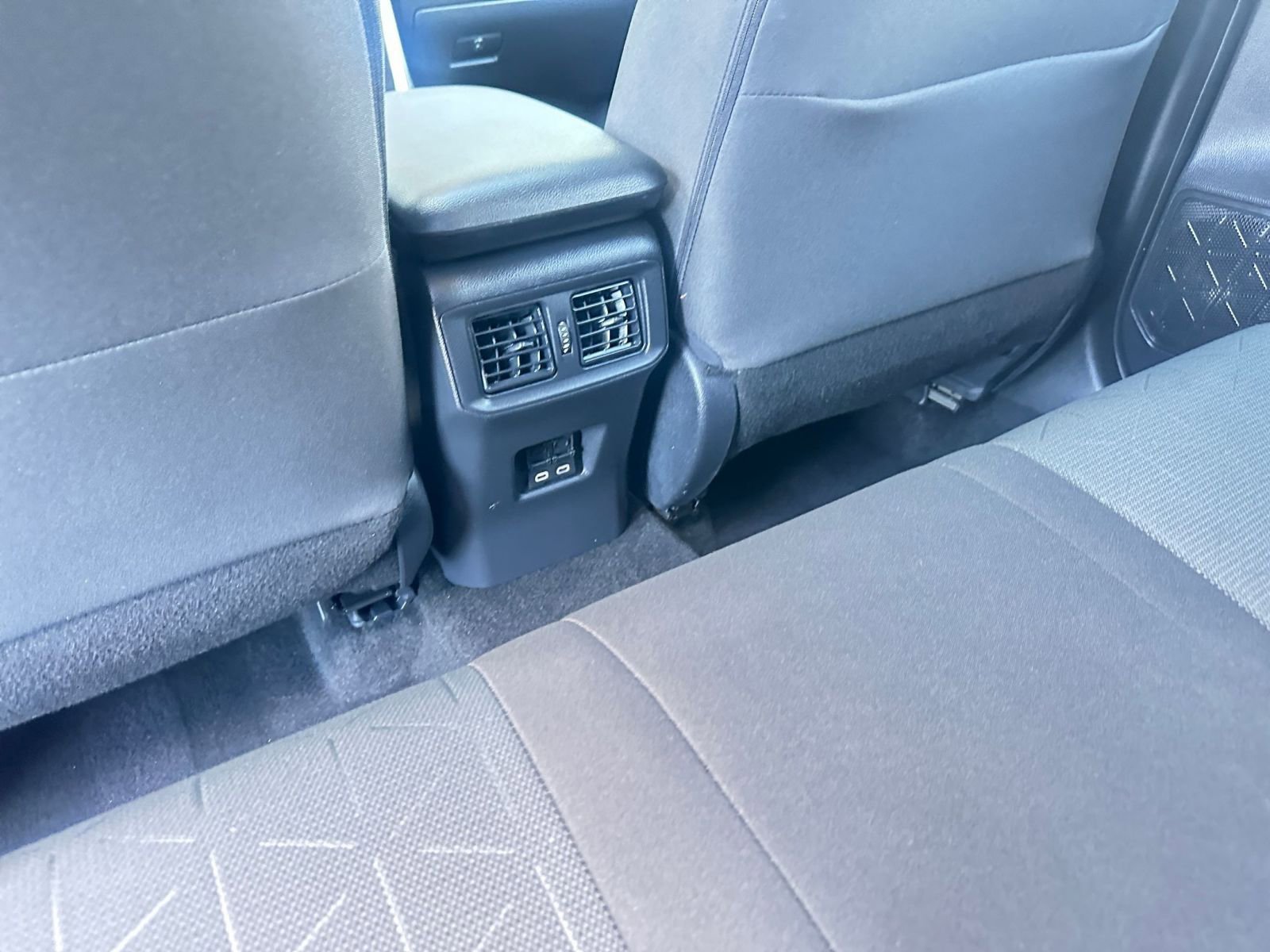 Thumbnail: 2025 Toyota RAV4 - 24