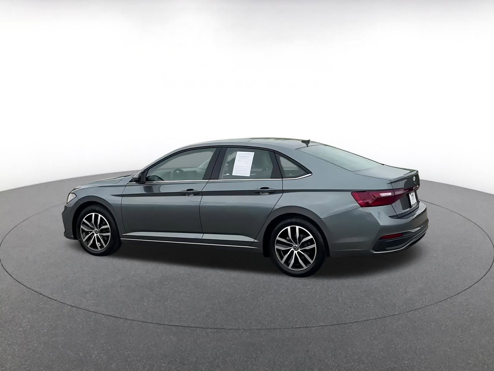 Thumbnail: 2025 Volkswagen Jetta - 10