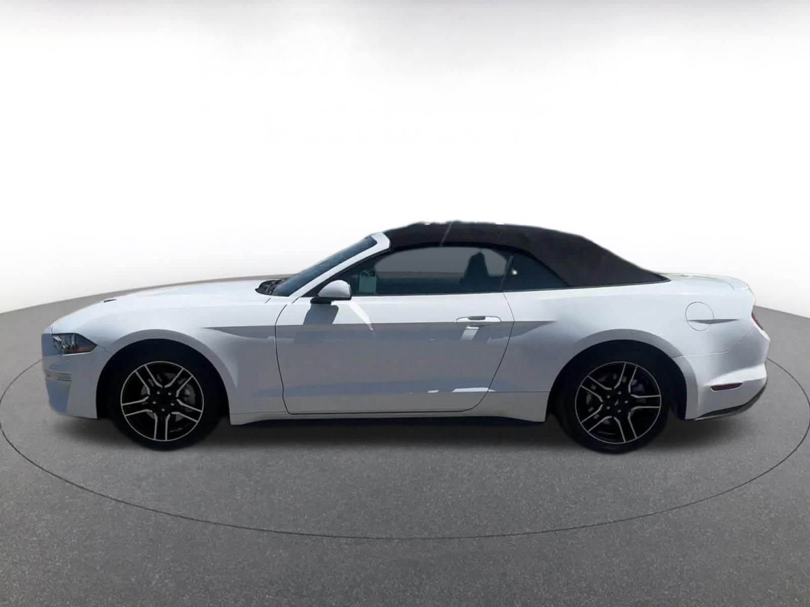 2023 Ford Mustang  8