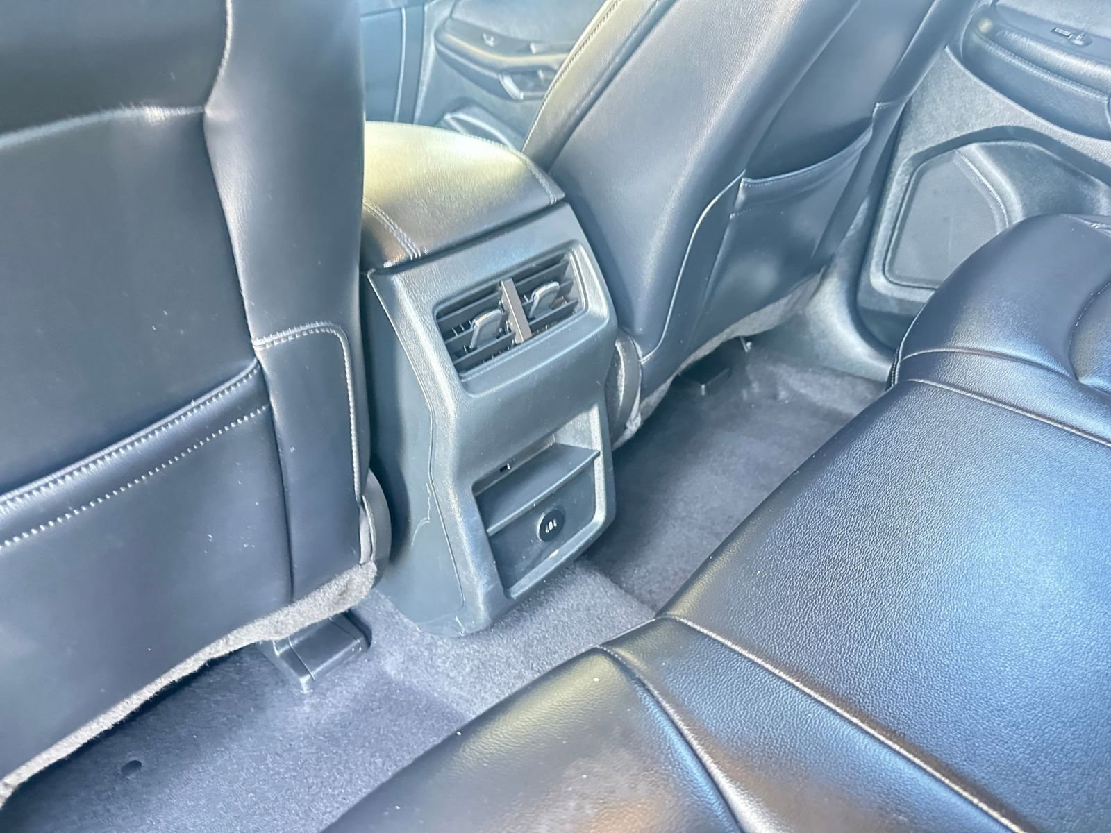 Thumbnail: 2023 Ford Edge - 25