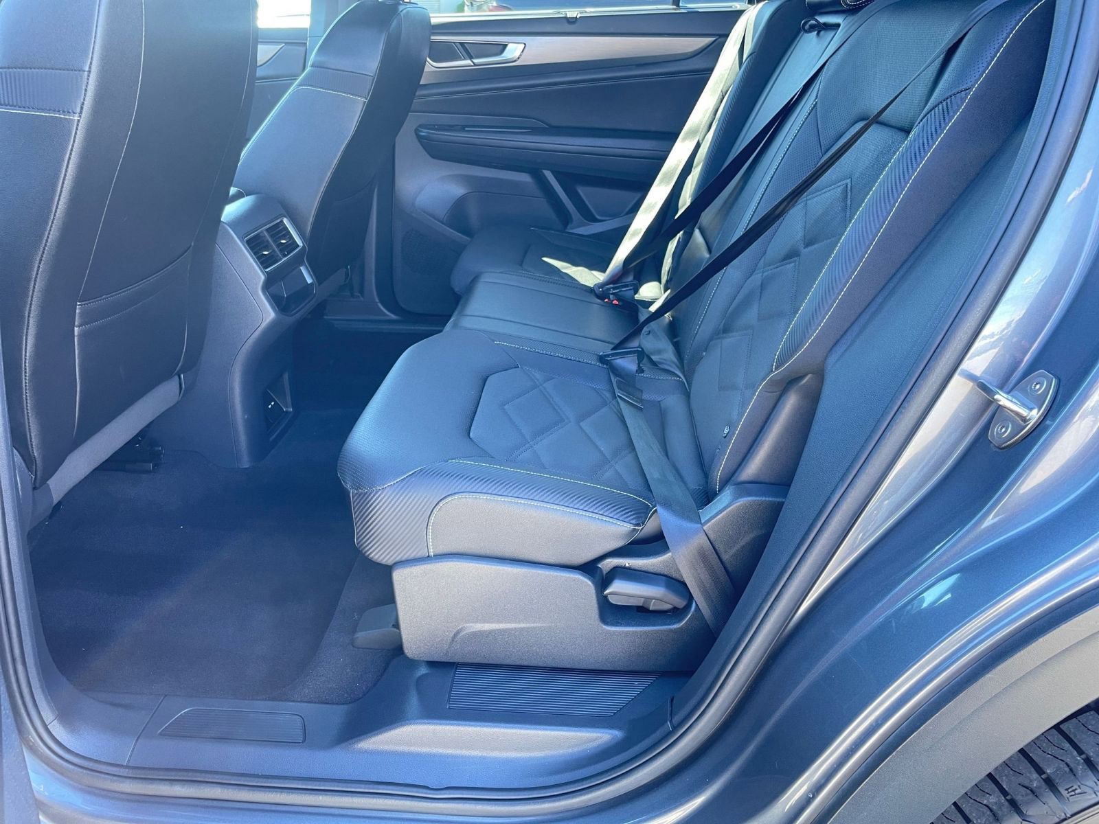 Thumbnail: 2025 Volkswagen Atlas - 28