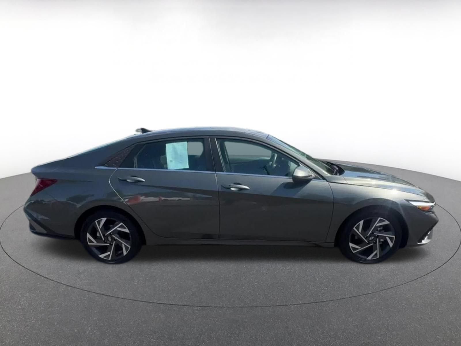 Thumbnail: 2025 Hyundai Elantra - 15