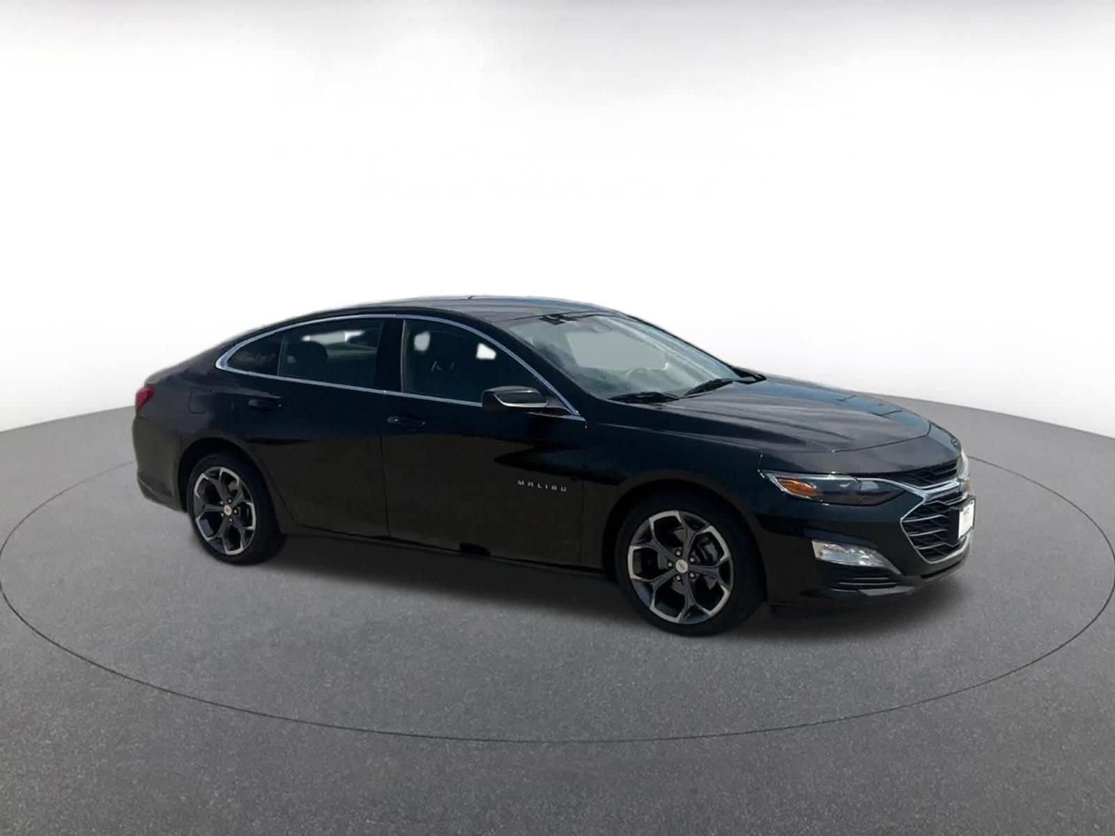 Thumbnail: 2023 Chevrolet Malibu - 1