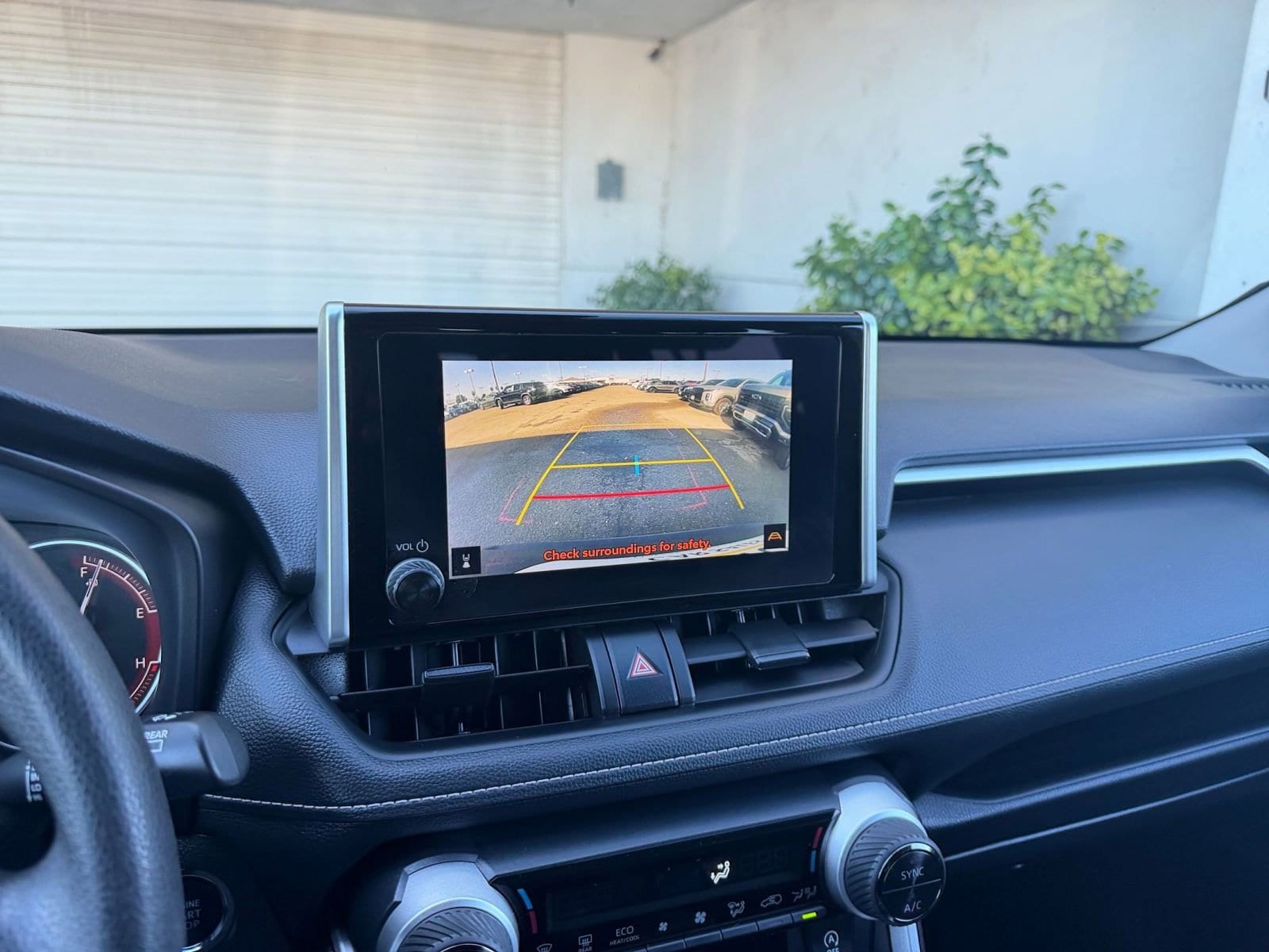 Thumbnail: 2025 Toyota RAV4 - 25