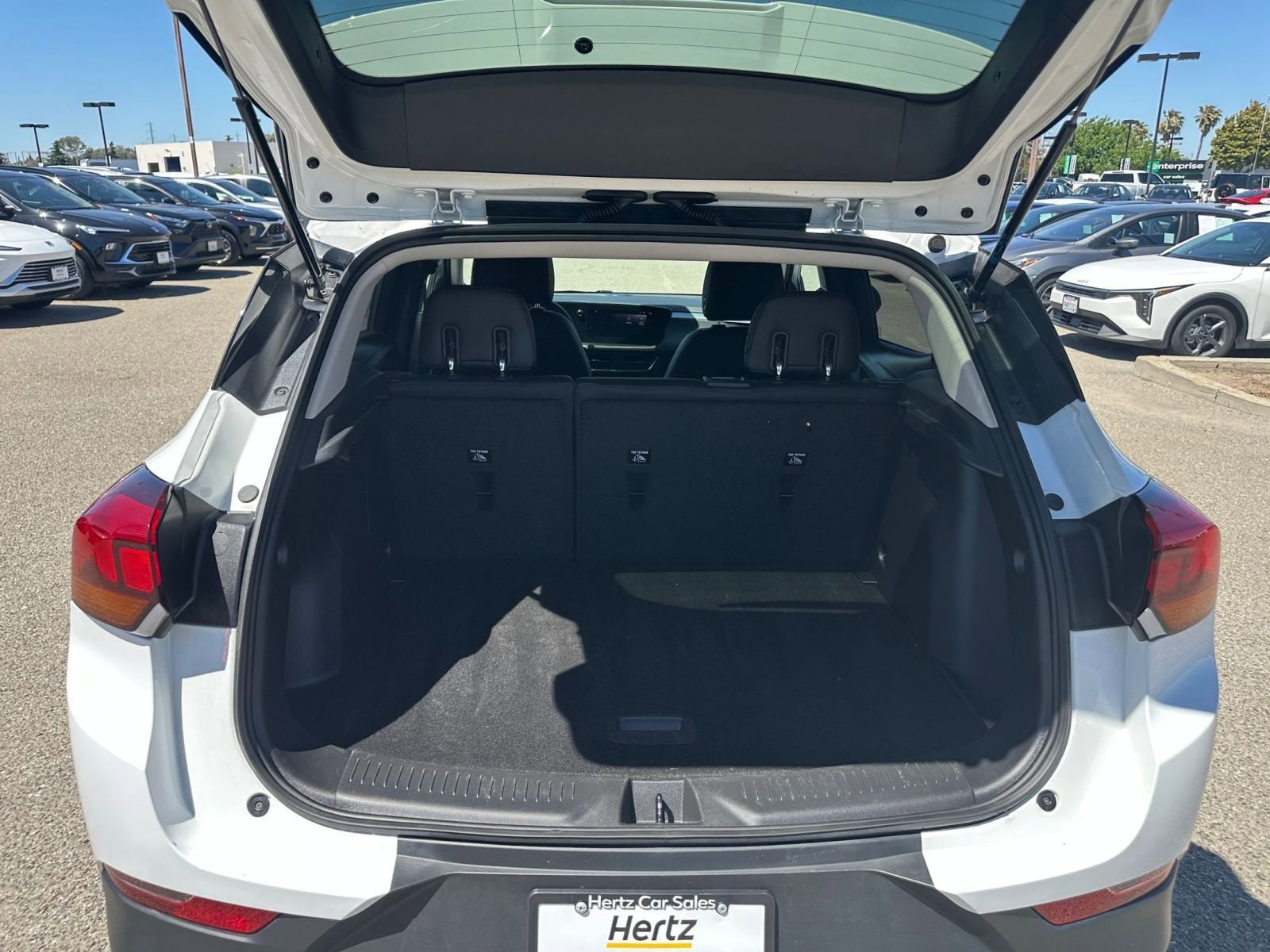 Thumbnail: 2025 Buick Encore GX - 32